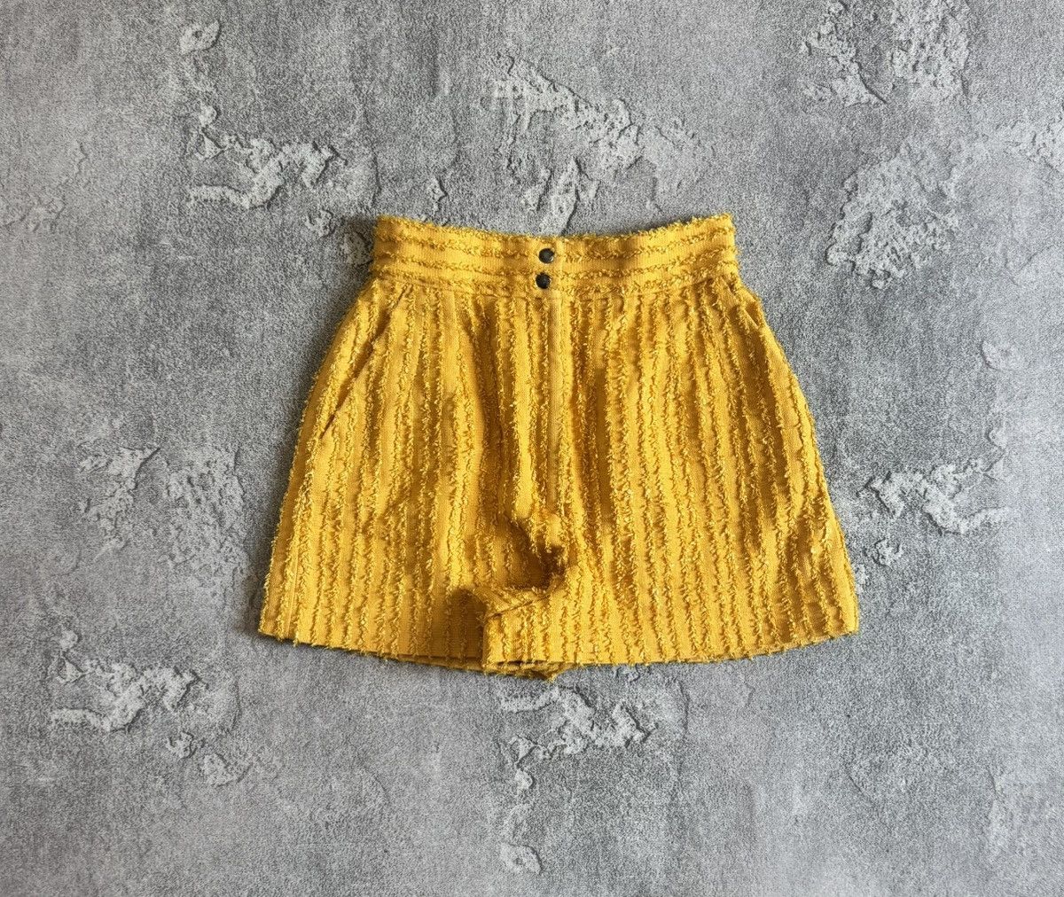 Dolce & Gabbana Dolce & Gabbana 40size fuzzy shorts 🩳 luxury Size 27" / US 4 / IT 40 - 1 Thumbnail