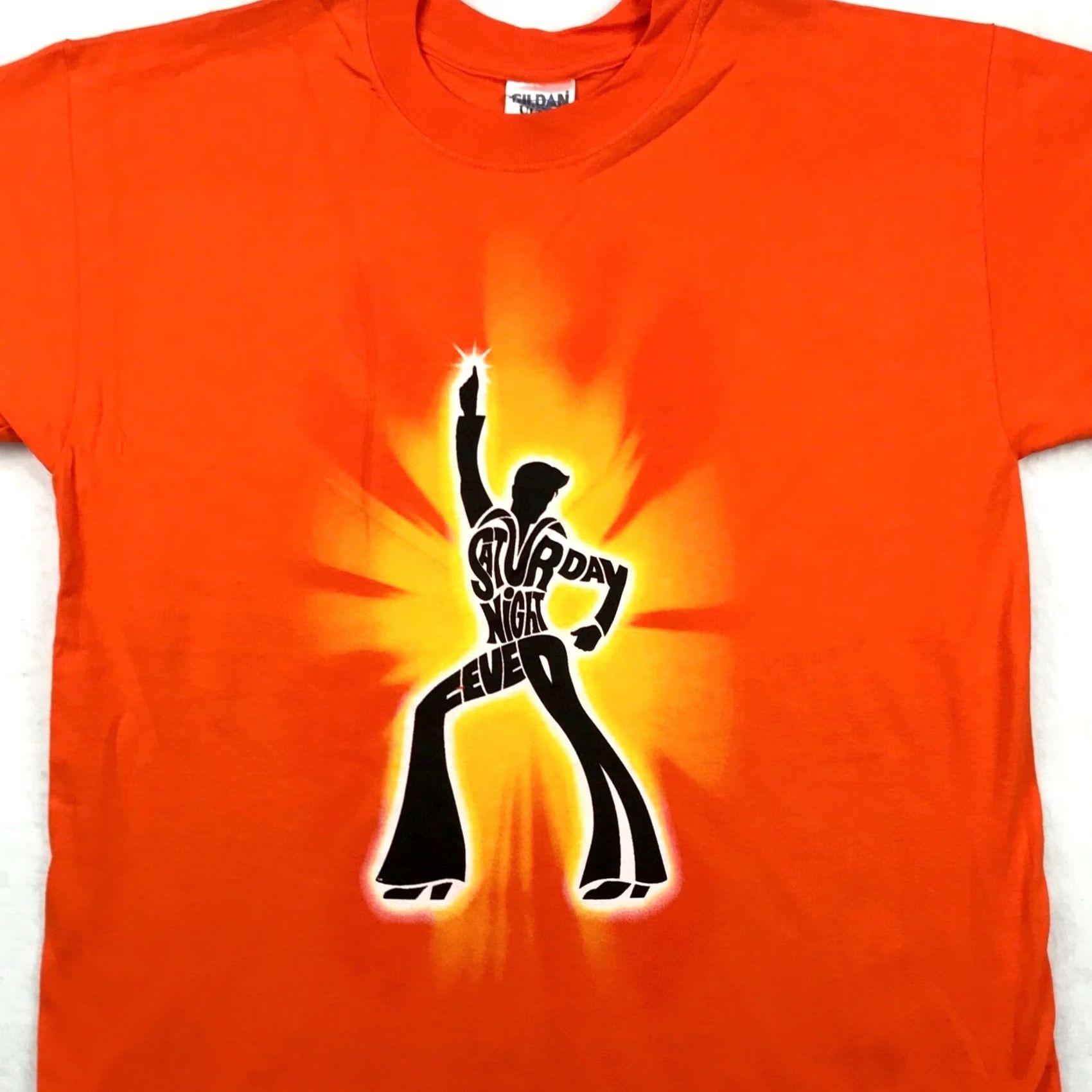 Gildan VINTAGE SATURDAY NIGHT FEVER BROADWAY MUSICAL T-Shirt LARGE disco theatre 90s Orange Size US L / EU 52-54 / 3 - 4 Thumbnail
