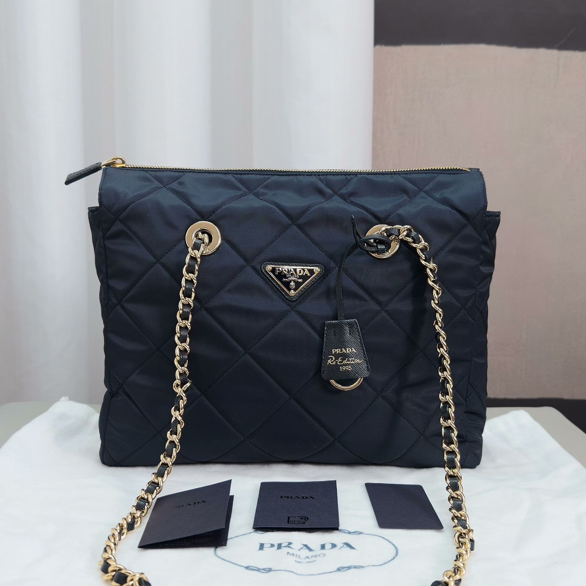 Prada Pre-loved Bag Very good condition Size ONE SIZE - 1 Thumbnail