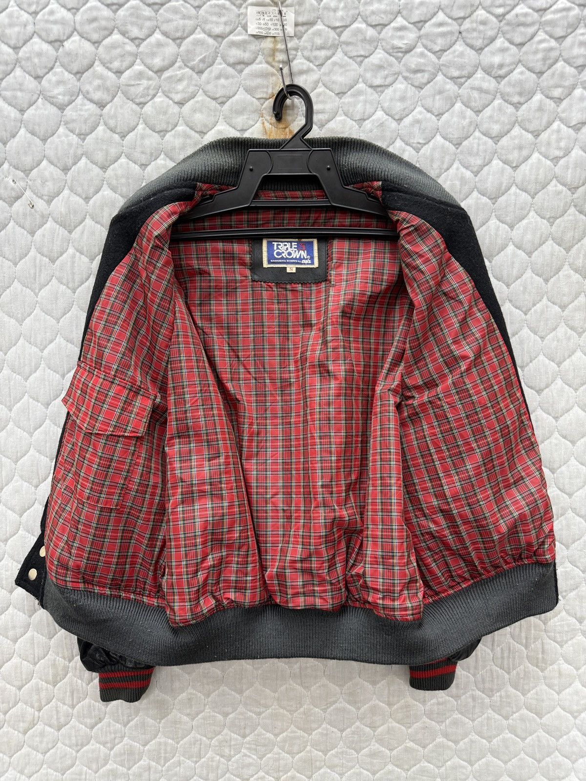 Japanese Brand 🔥🔥🔥STEALS VINTAGE TRIPLE CROWN VARSITY JACKET Size US S / EU 44-46 / 1 - 7 Thumbnail