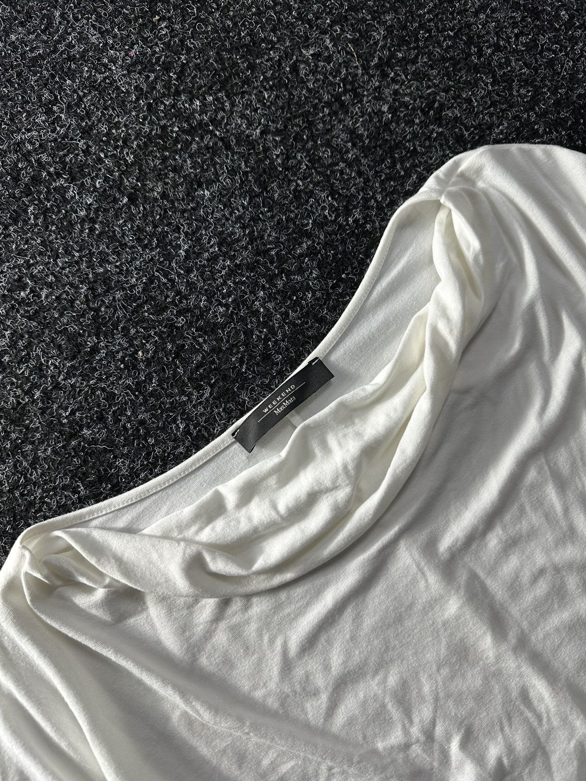 Max Mara × Weekend Max Mara 🚨Vintage RARE Max Mara weekend blank tee with logo LUXURY Size S / US 4 / IT 40 - 3 Thumbnail