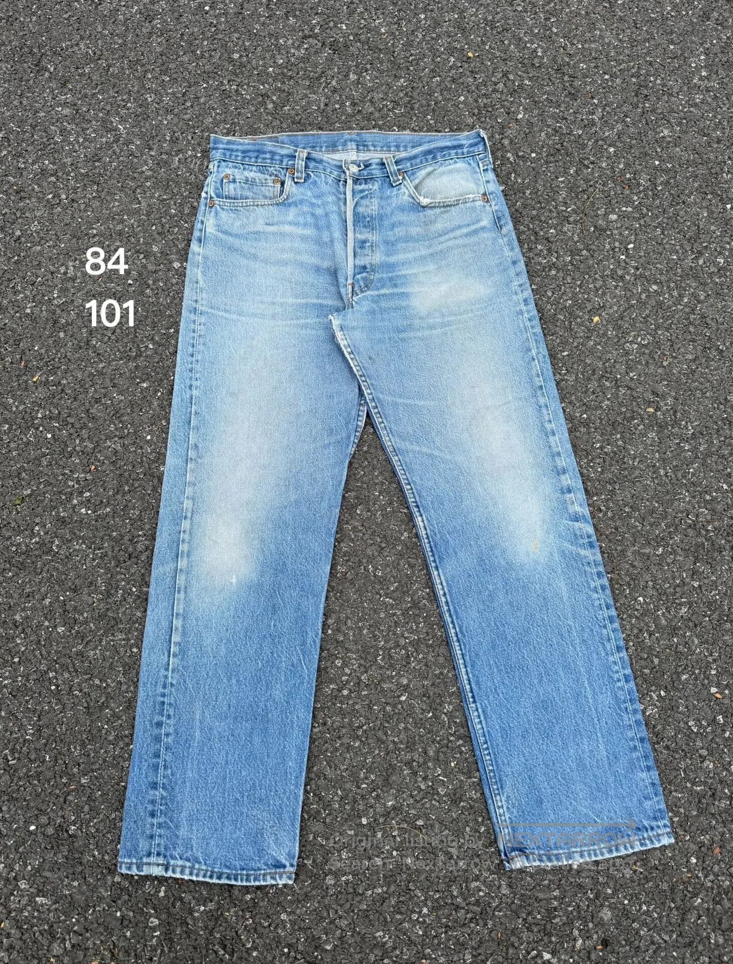 Vintage Vintage Levis 501 90s Jeans. Size US 33 - 1 Thumbnail