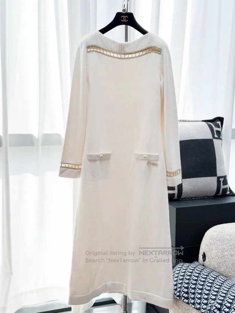 Chanel Chanel Beige hollow chain knitted long-sleeved dress skirt Size XXS / US 00 / IT 34 - 1 Thumbnail
