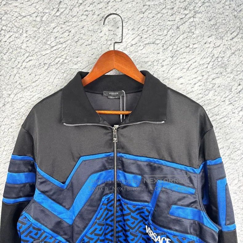 Versace Versace Blue back pattern logo stand-up collar sportswear Size US XXL / EU 58 / 5 - 3 Thumbnail