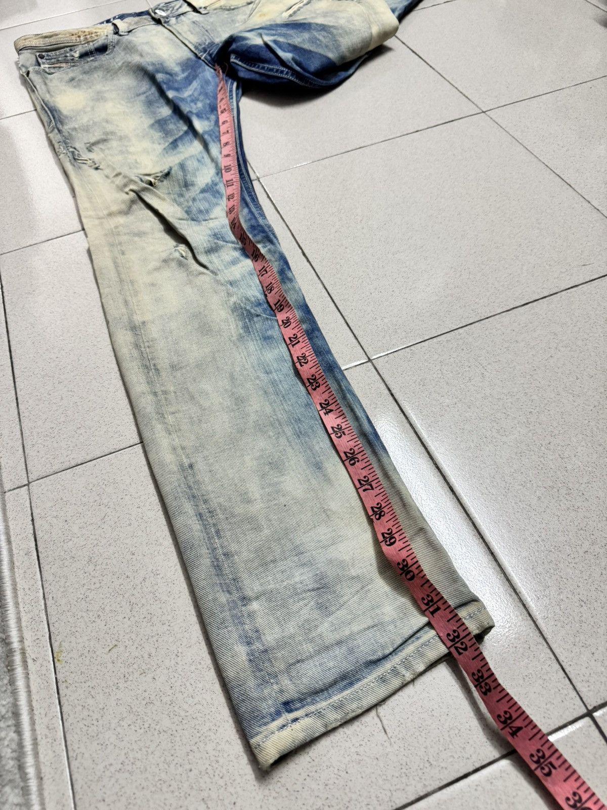 Diesel DIESEL SAFADO WASHED DISTRESSED JEANS Size US 34 / EU 50 - 12 Thumbnail