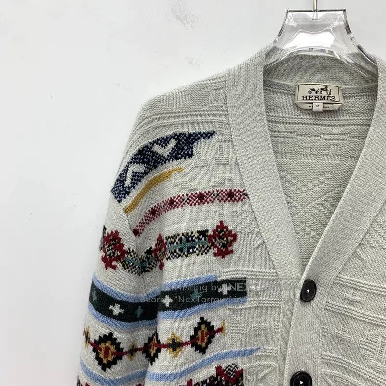 Hermes Hermes Gray jacquard floral patchwork cashmere V-neck sing Size US M / EU 48-50 / 2 - 3 Thumbnail