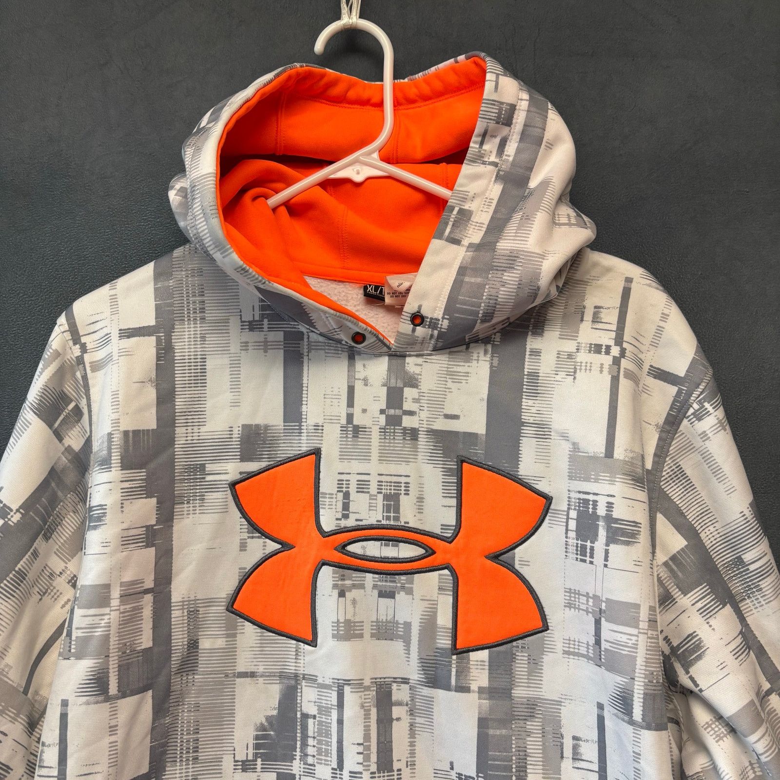 Under Armour Under Armour Hoodie XL Gray Orange Logo Athletic Pullover Size US XL / EU 56 / 4 - 1 Thumbnail