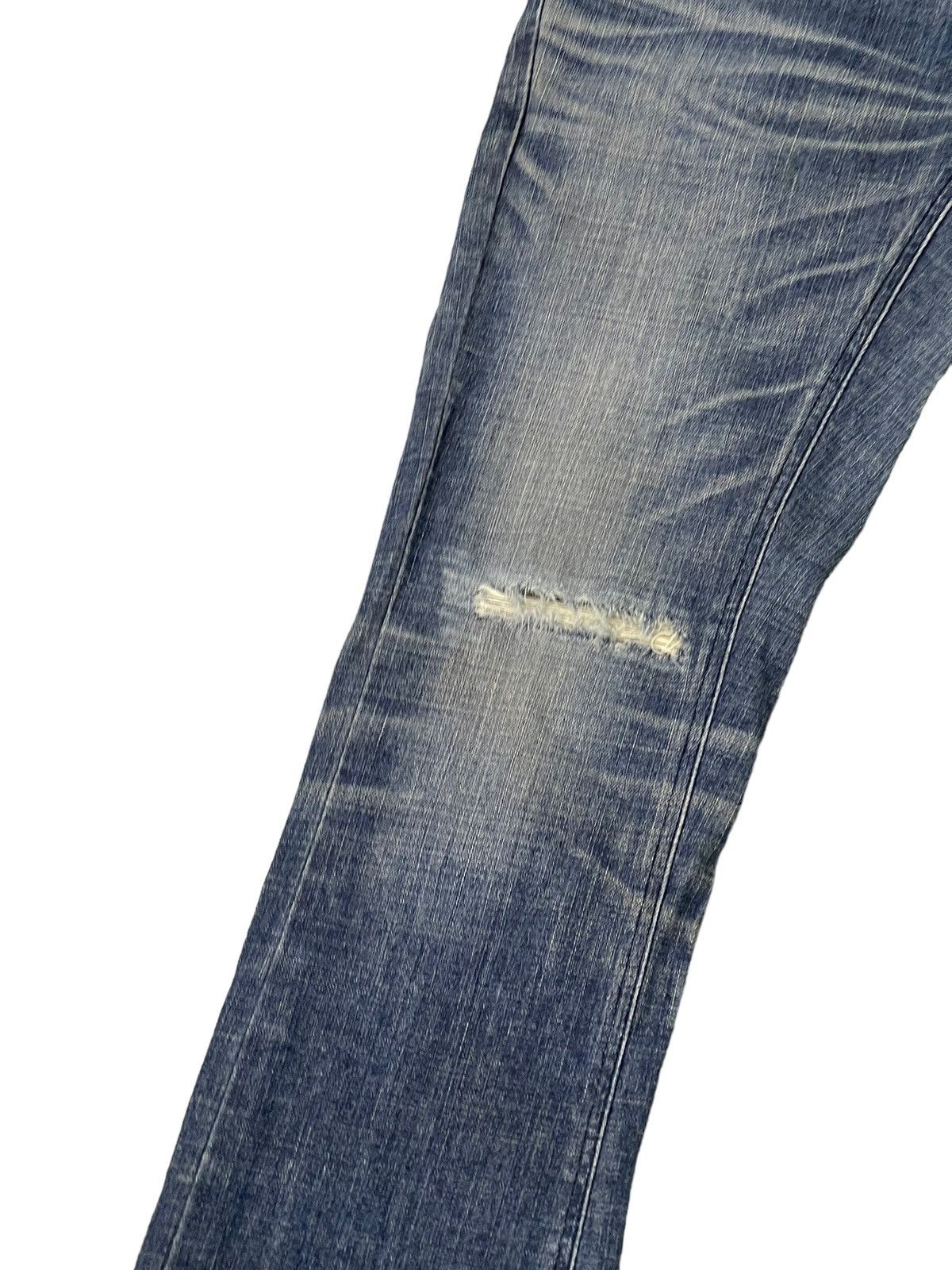 Japanese Brand Flare Jeans Lee Japan Distress Low Rise Stretch 7🟦3 Size US 31 - 6 Thumbnail