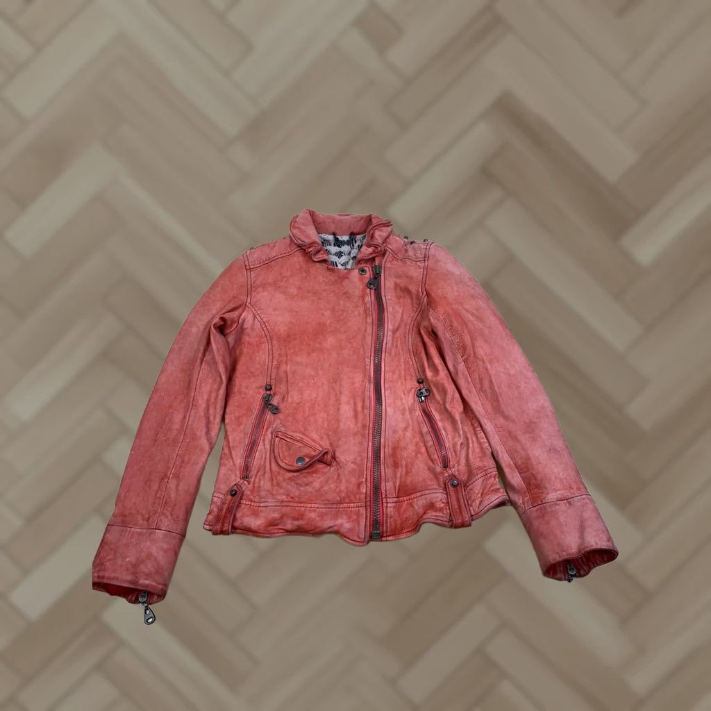 Vintage VINTAGE DOMA Leather Biker Jacket Women M Light Red Studded Lined 13350 Size M / US 6-8 / IT 42-44 - 1 Thumbnail