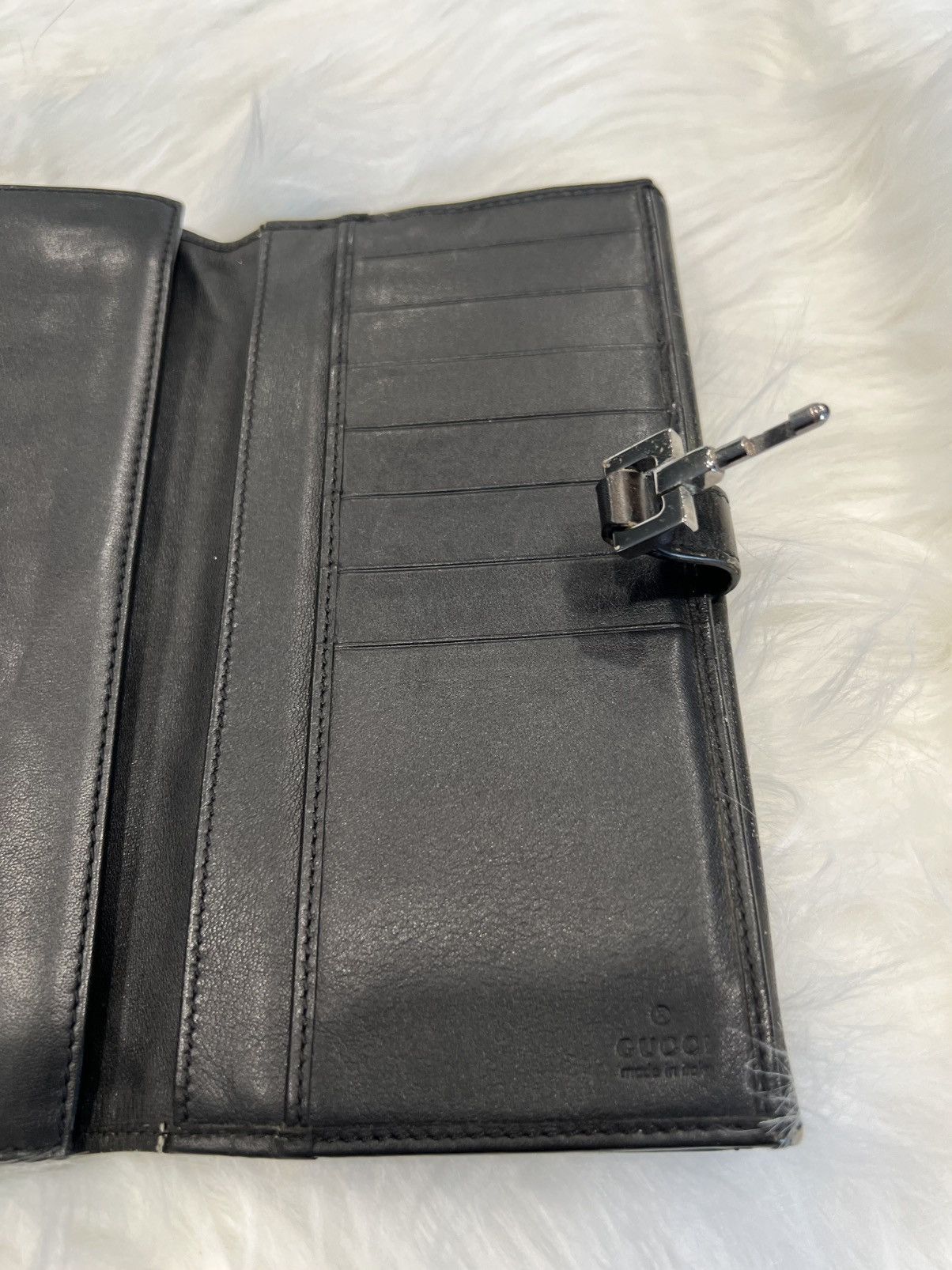 Gucci 🖤 Rare Tom Ford Era Gucci GG Canvas Wallet – Piston Lock🖤 Size ONE SIZE - 11 Thumbnail