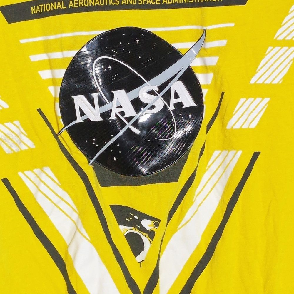 NASA NASA Plastic Planet XL Yellow Men's T-Shirt Size US XL / EU 56 / 4 - 3 Thumbnail