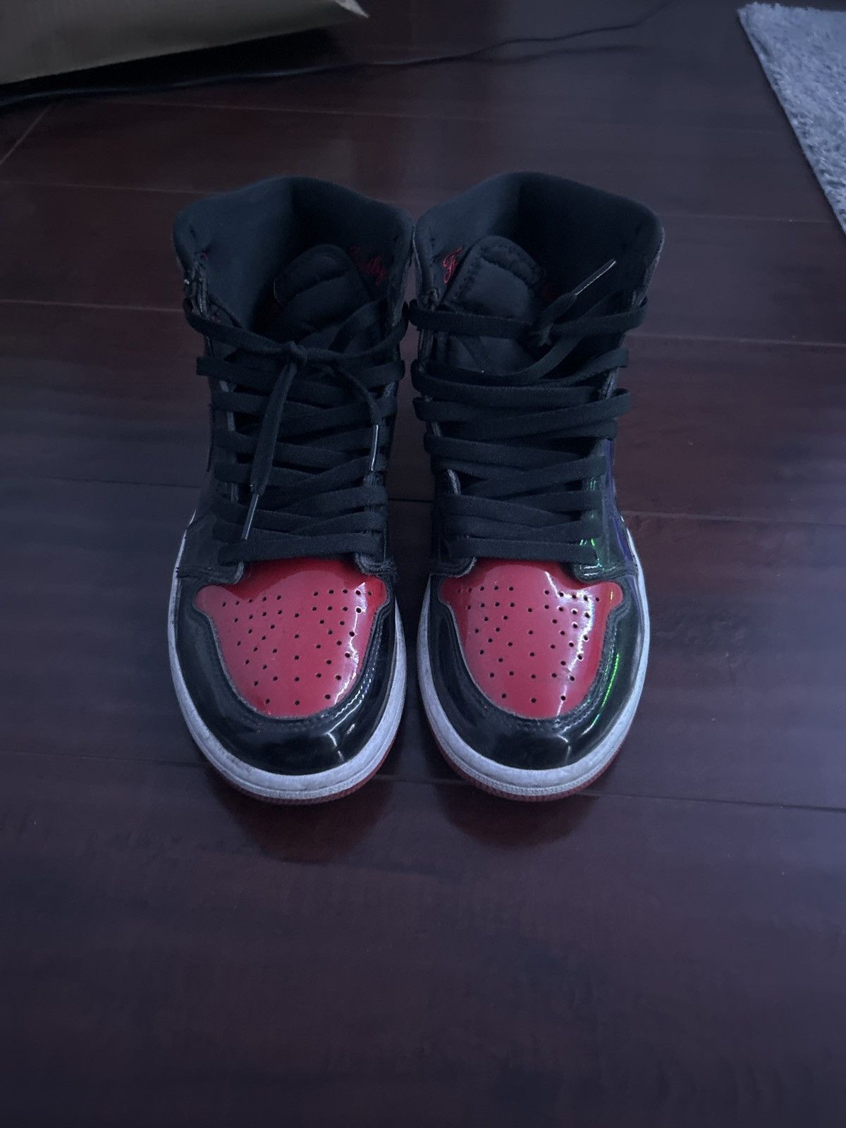 Nike Air Jordan 1 Retro High OG'Patent Bred' Size US 9 / EU 42 - 3 Thumbnail
