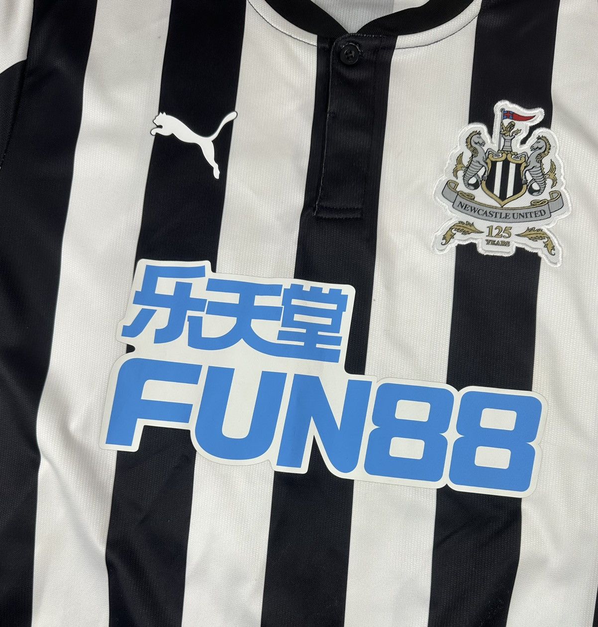 Puma Puma New Castle United 2017/18 Home 125Years #15 Kenedy Size US XL / EU 56 / 4 - 15 Thumbnail