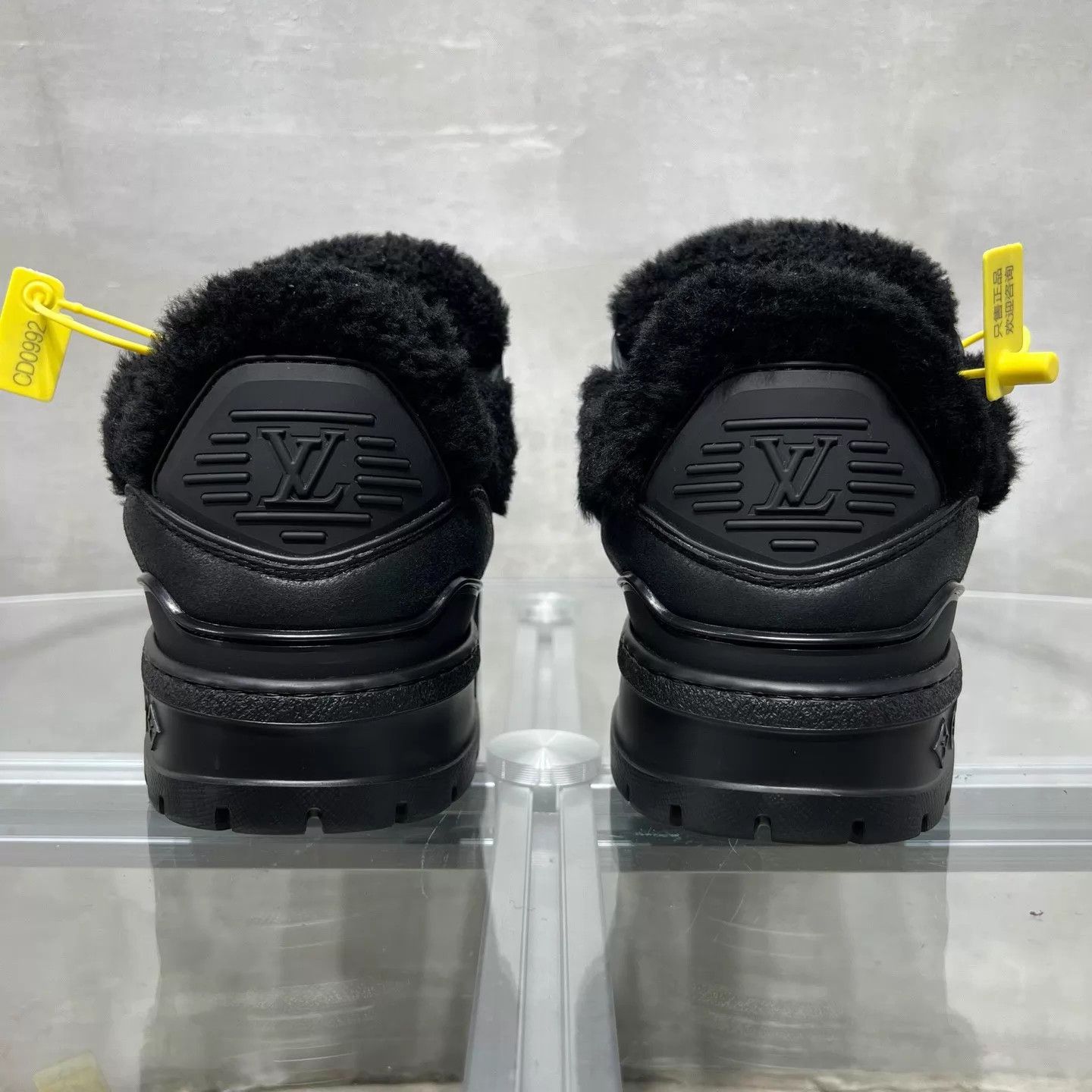 Louis Vuitton Louis Vuitton LV Trainer Maxi Black UK7.5 (41.5) Size US 8.5 / EU 41-42 - 6 Thumbnail