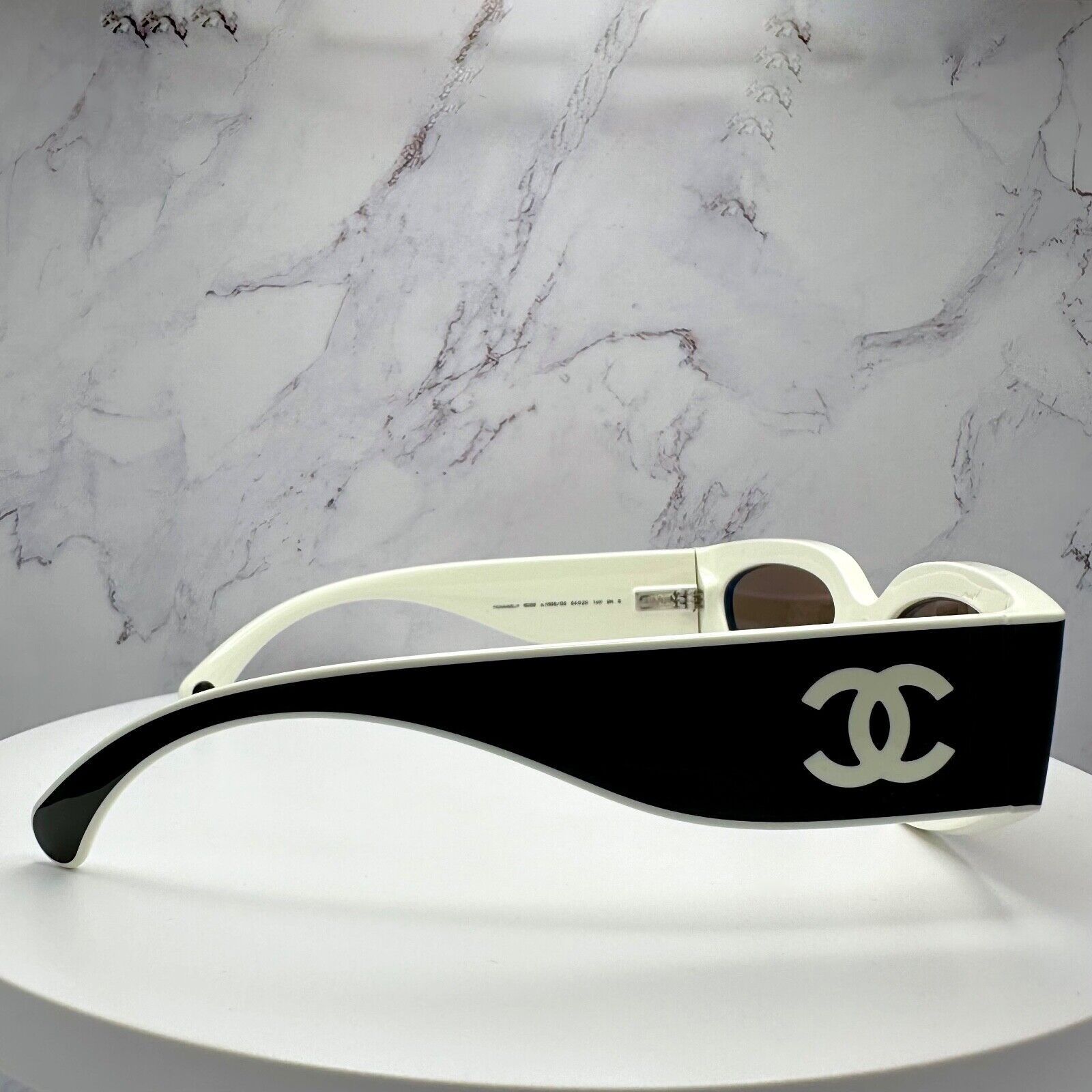 New CHANEL Black White Cat Eye Sunglasses CC Logo Authentic