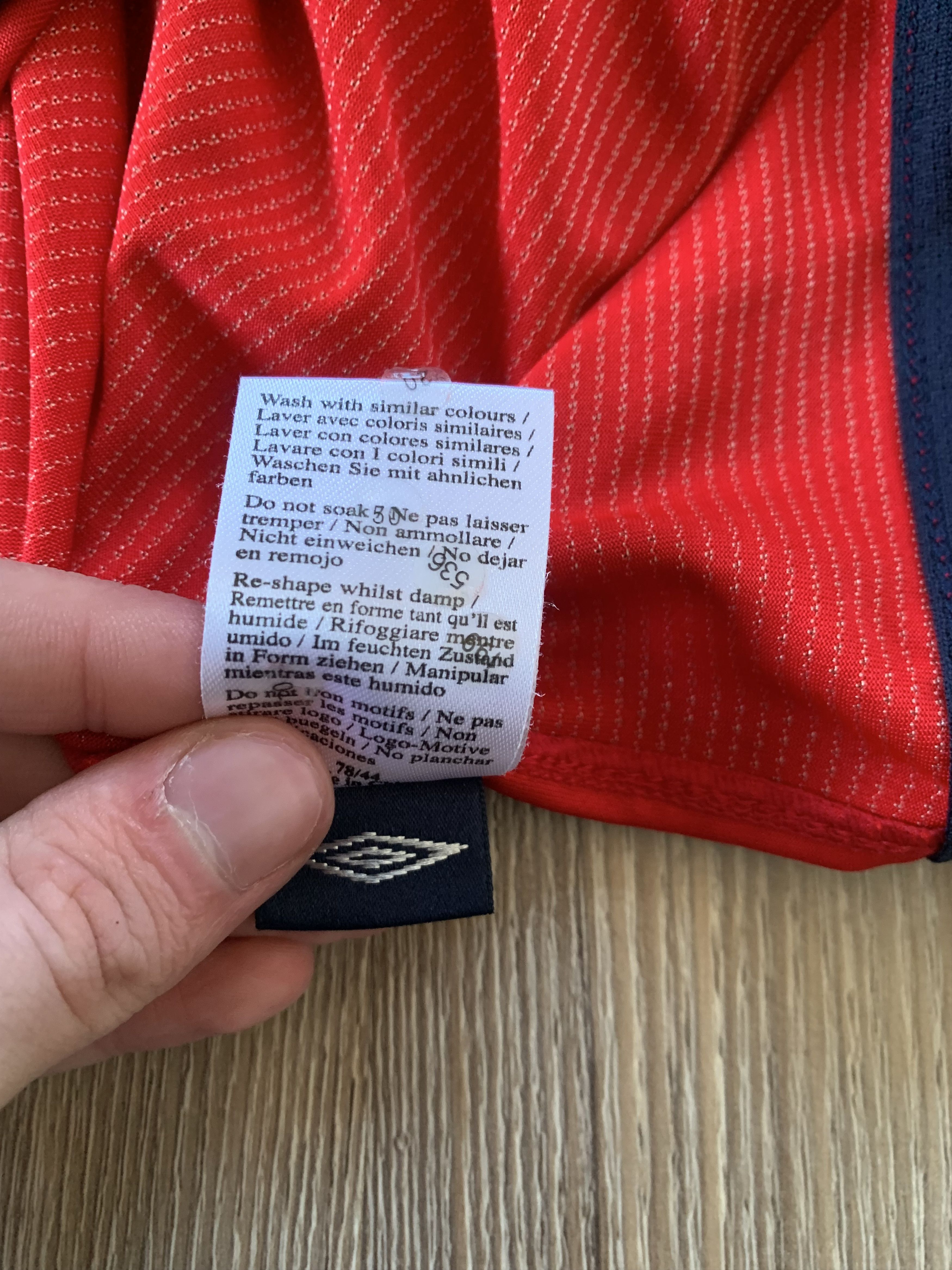 Umbro Vintage Umbro England Away Soccer National Team Jersey Size US XL / EU 56 / 4 - 9 Thumbnail