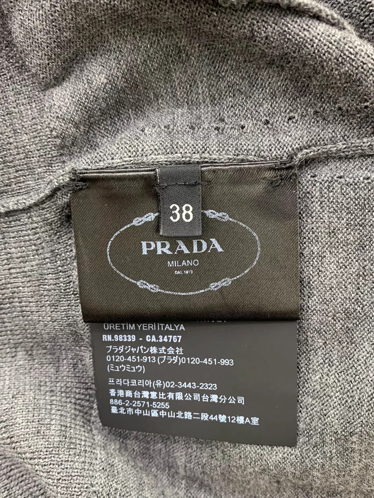 Prada Prada Gray Wool Knit Cardigan 38 NWT Size XS / US 0-2 / IT 36-38 - 6 Thumbnail
