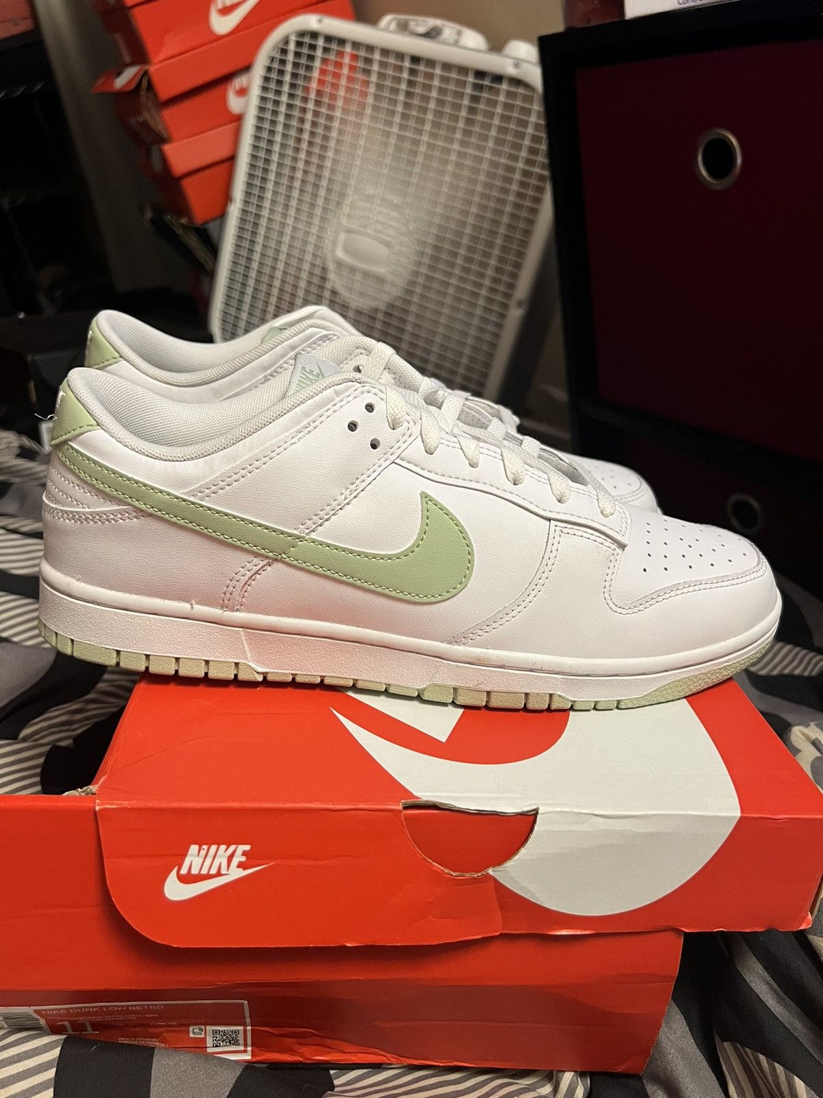 Nike Nike Dunk Low Retro White Honeydew Green Men's Size 11 Shoes Size US 11 / EU 44 - 3 Thumbnail