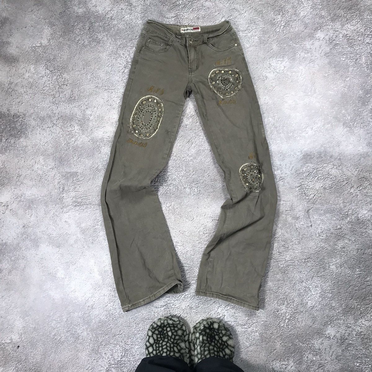 Vintage Vintage 90s Distressed Baggy Cargo Pants Grunge Khaki 26 Size 26" / US 2 / IT 38 - 2 Thumbnail