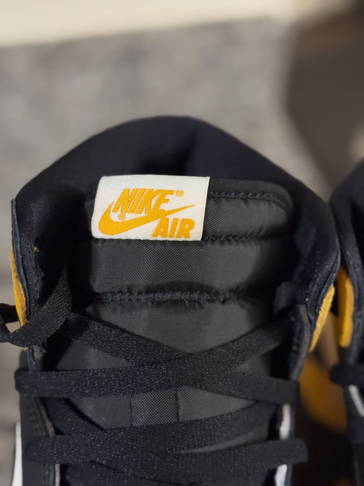 Jordan Brand × Nike Jordan 1 Taxi Yellow Size 11 (555088-711) 🧼 Size US 11 / EU 44 - 7 Thumbnail