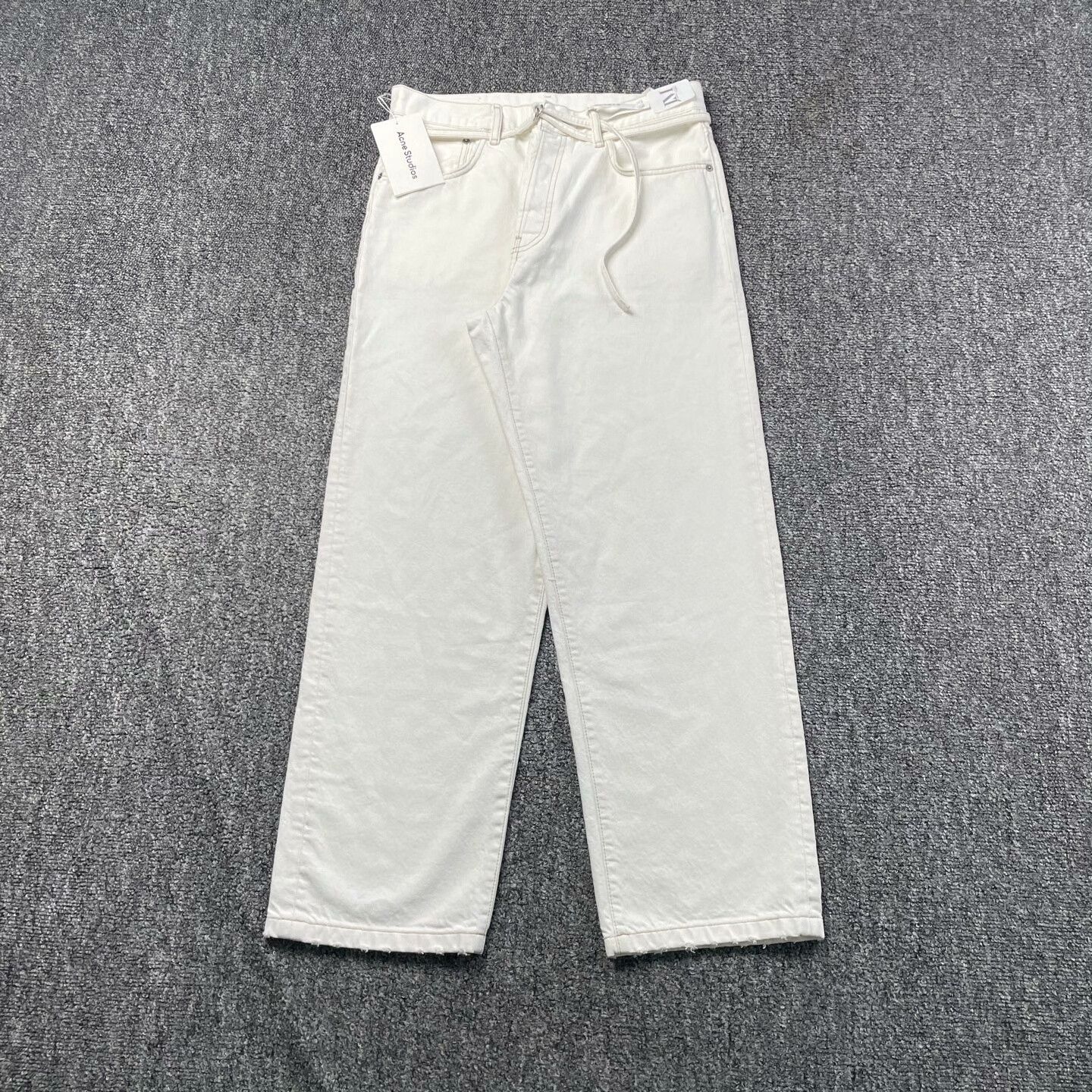 Acne Studios Acne Studios Retro Oversized White Denim Jeans 34 Men Size US 34 / EU 50 - 1 Thumbnail