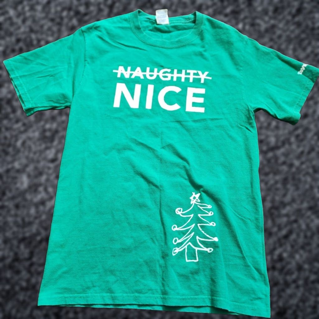 Vintage VINTAGE Toys "R" Us Christmas Naughty Nice T Shirt Mens S Green Cotton Short Sleeve Crew Neck Graphic Tee 2000-2009 Size US S / EU 44-46 / 1 - 1 Thumbnail