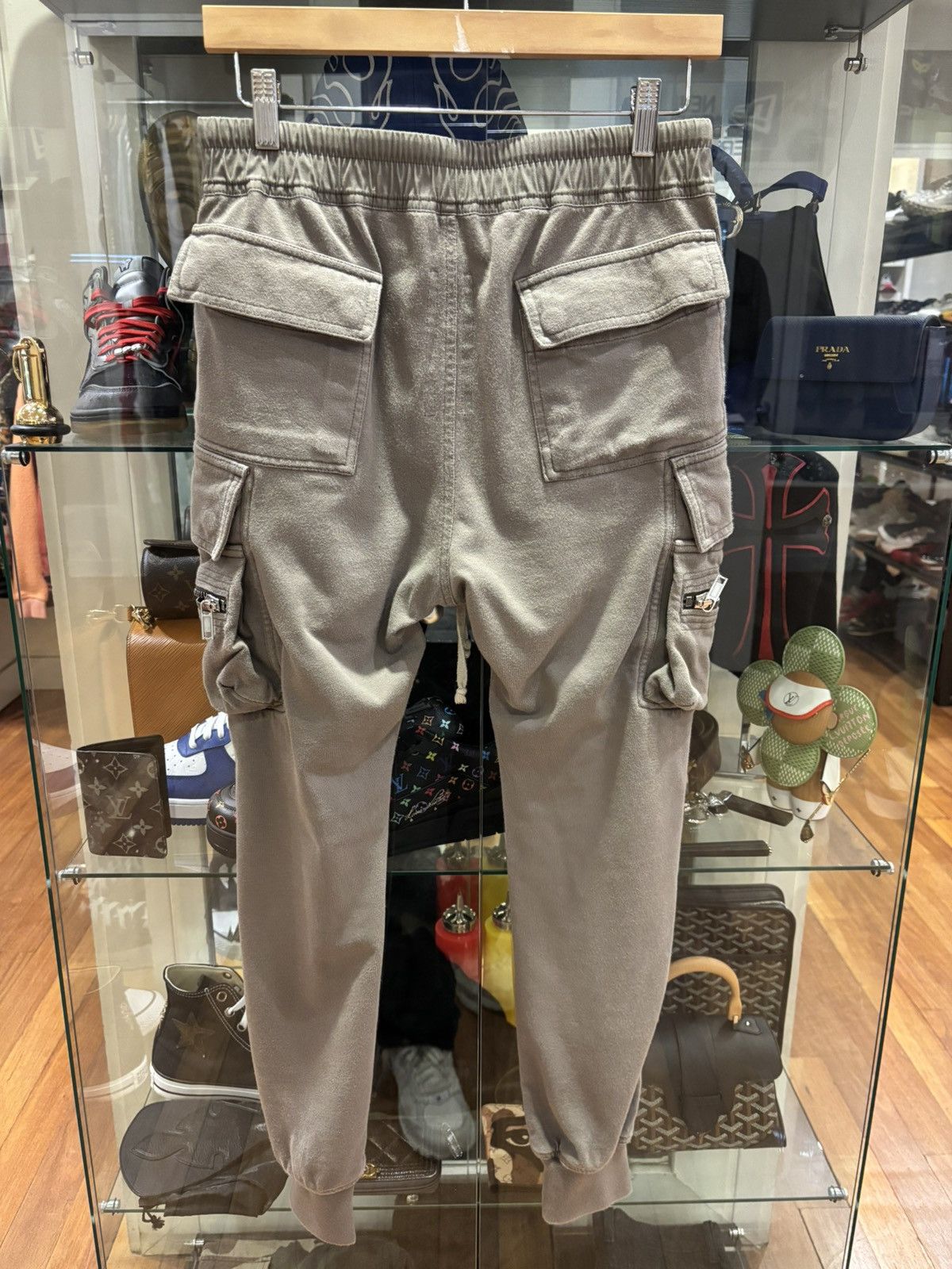 Rick Owens Rick Owens Mastadon Cargo Sweatpants - Dust Size US 30 / EU 46 - 2 Thumbnail