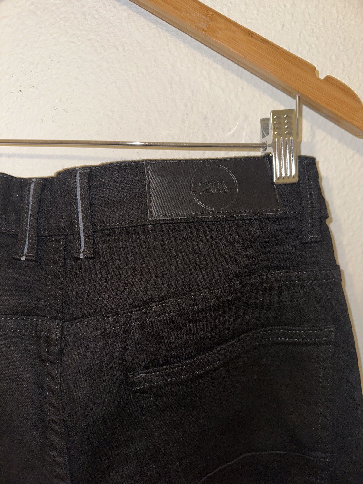 Zara Zara jet black skinny jeans Size US 31 - 4 Thumbnail
