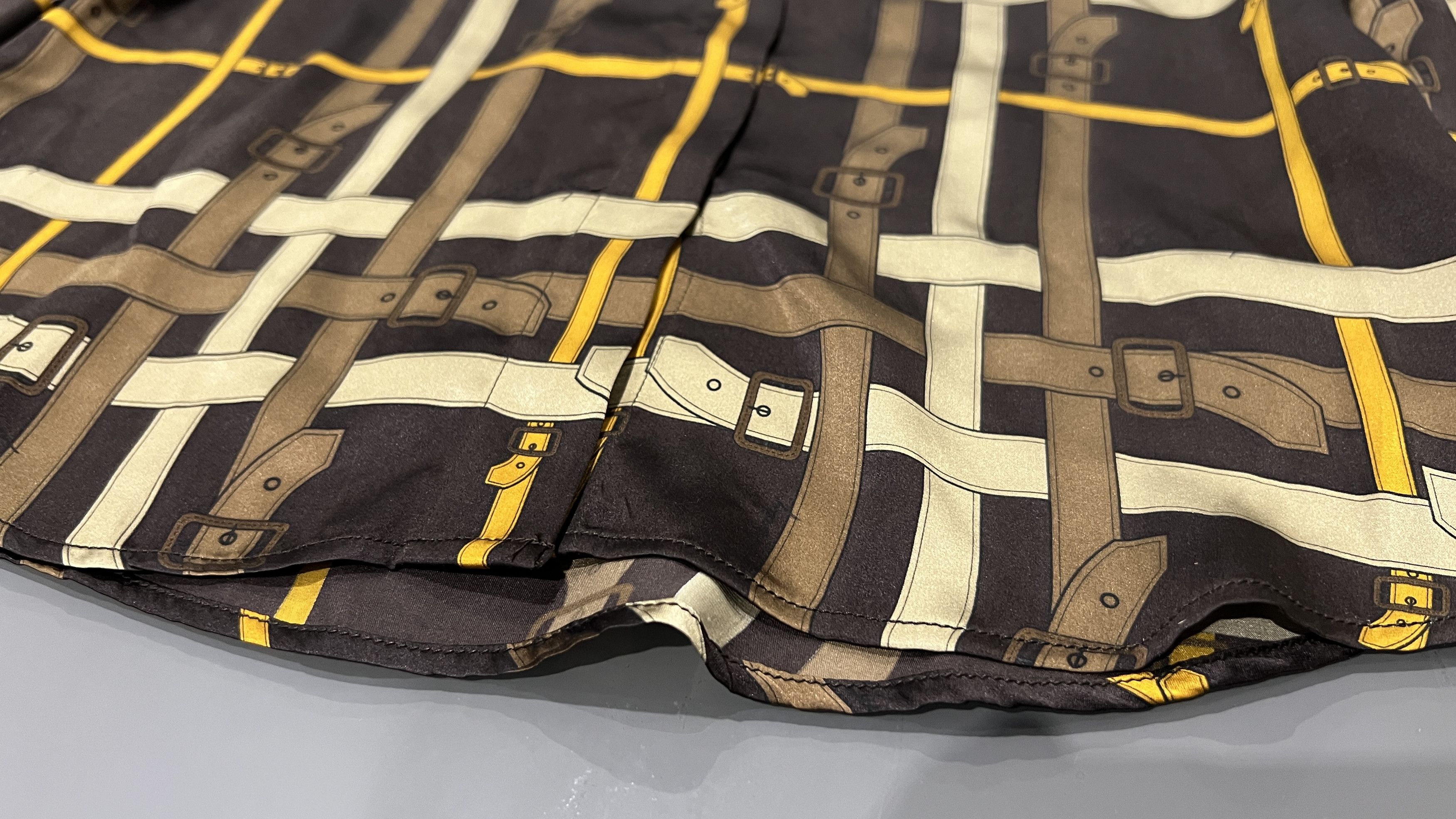 Burberry Vintage Burberry London Silk Blouse – Belt Check Pattern Size M / US 6-8 / IT 42-44 - 6 Thumbnail