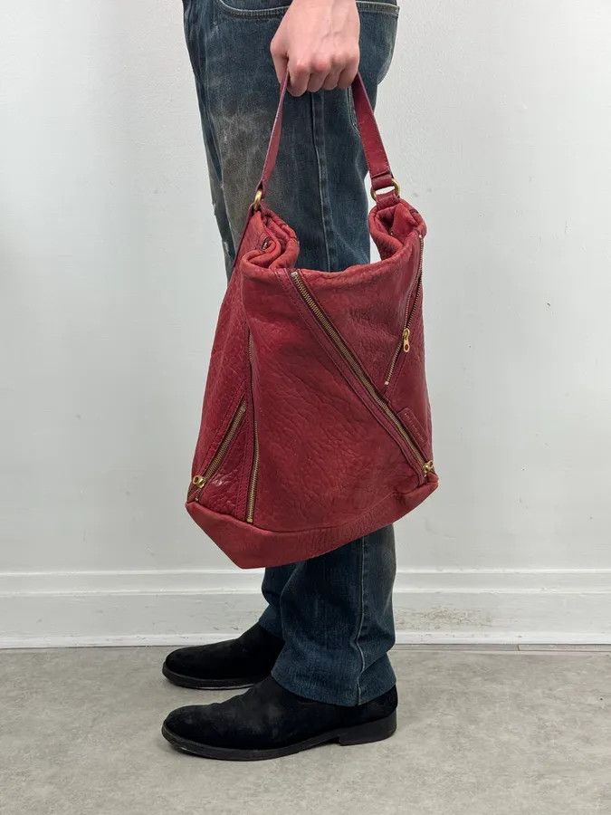 Marc Jacobs Marc Jacobs Red Leather Multi-Zip Shoulder Bag Size ONE SIZE - 2 Thumbnail