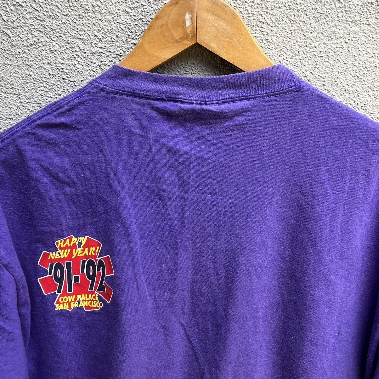 Band Tees Vintage RED HOT CHILI PEPPERS band tee bill graham Size US L / EU 52-54 / 3 - 4 Thumbnail