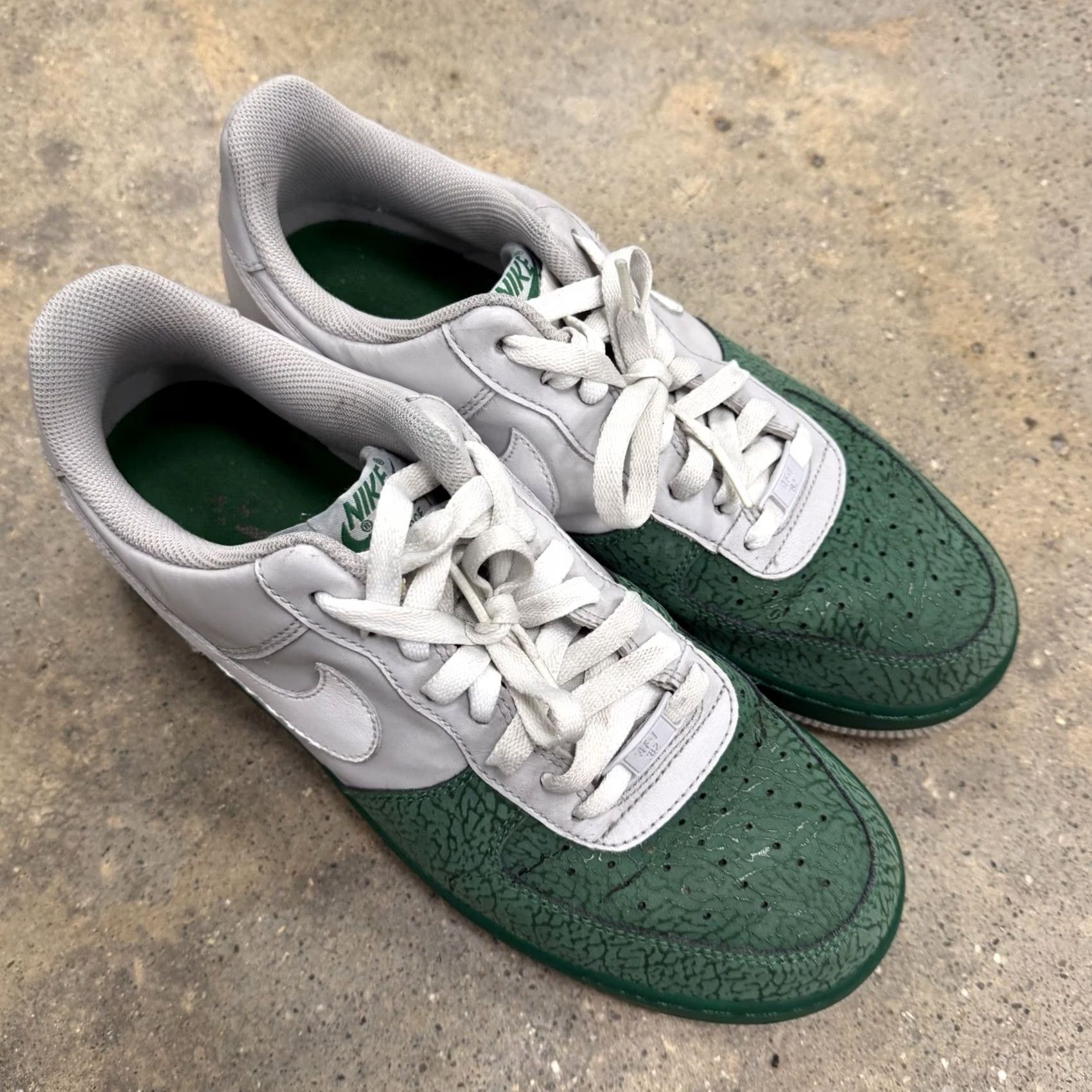 Nike VINTAGE Nike Air Force 1 Mens 9.5 Low Green White Gray 317295-013 Sneaker Mens Size US 9 / EU 42 - 2 Thumbnail