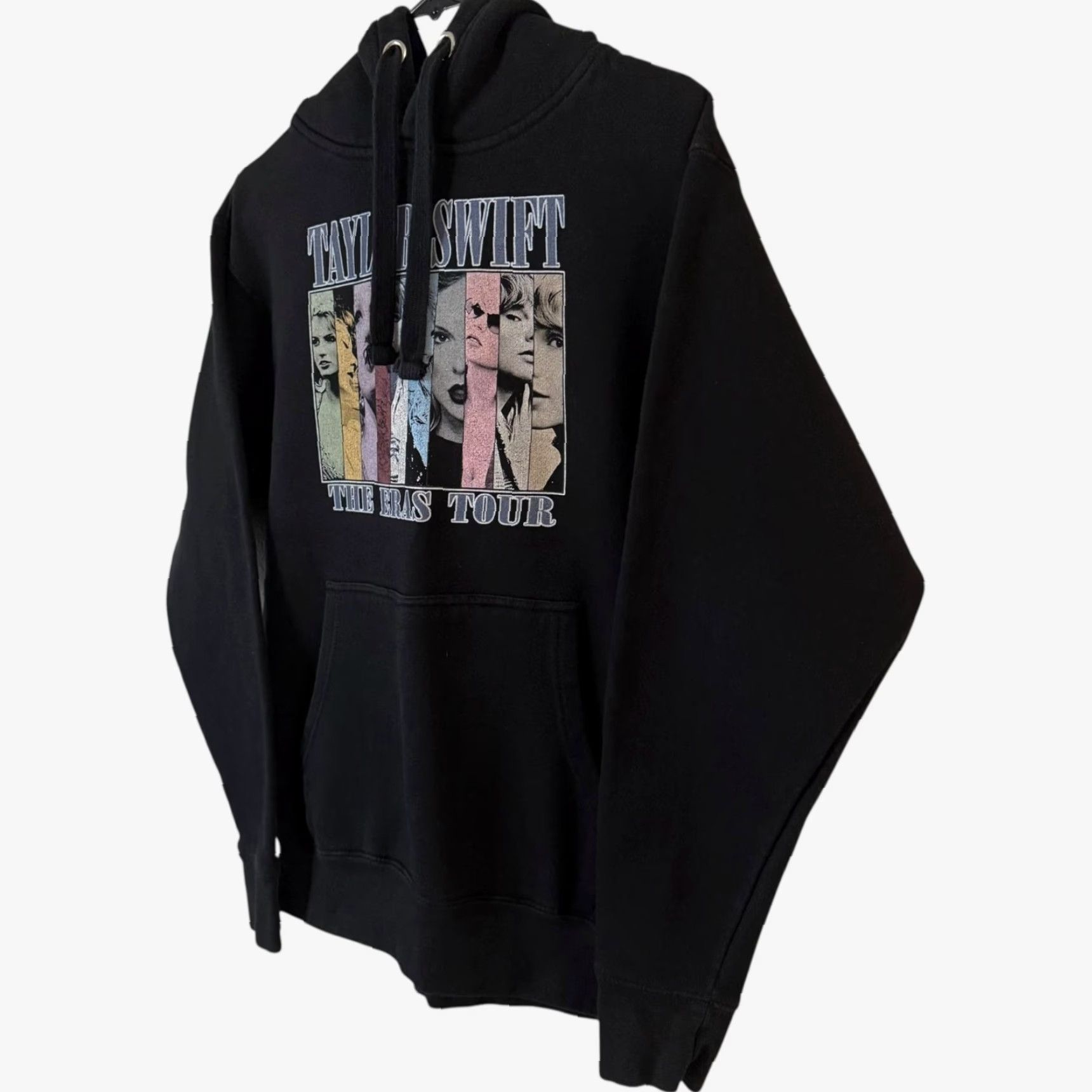 Vintage VINTAGE Taylor Swift The Eras Tour Concert Hoodie Sweatshirt Black Women's Size Small Size S / US 4 / IT 40 - 2 Thumbnail