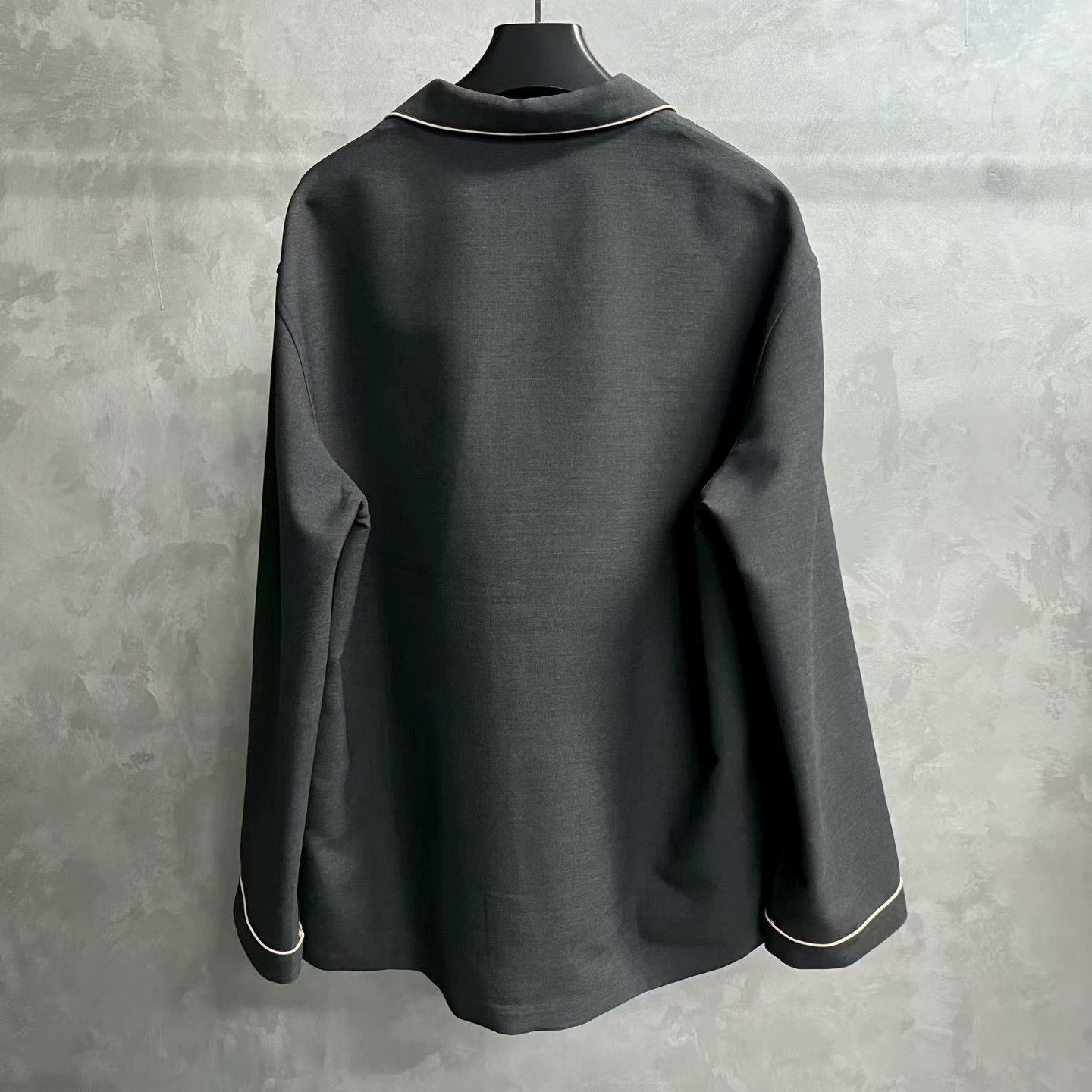 Gucci gucci dark gray cashmere suit jacket Size US L / EU 52-54 / 3 - 5 Thumbnail