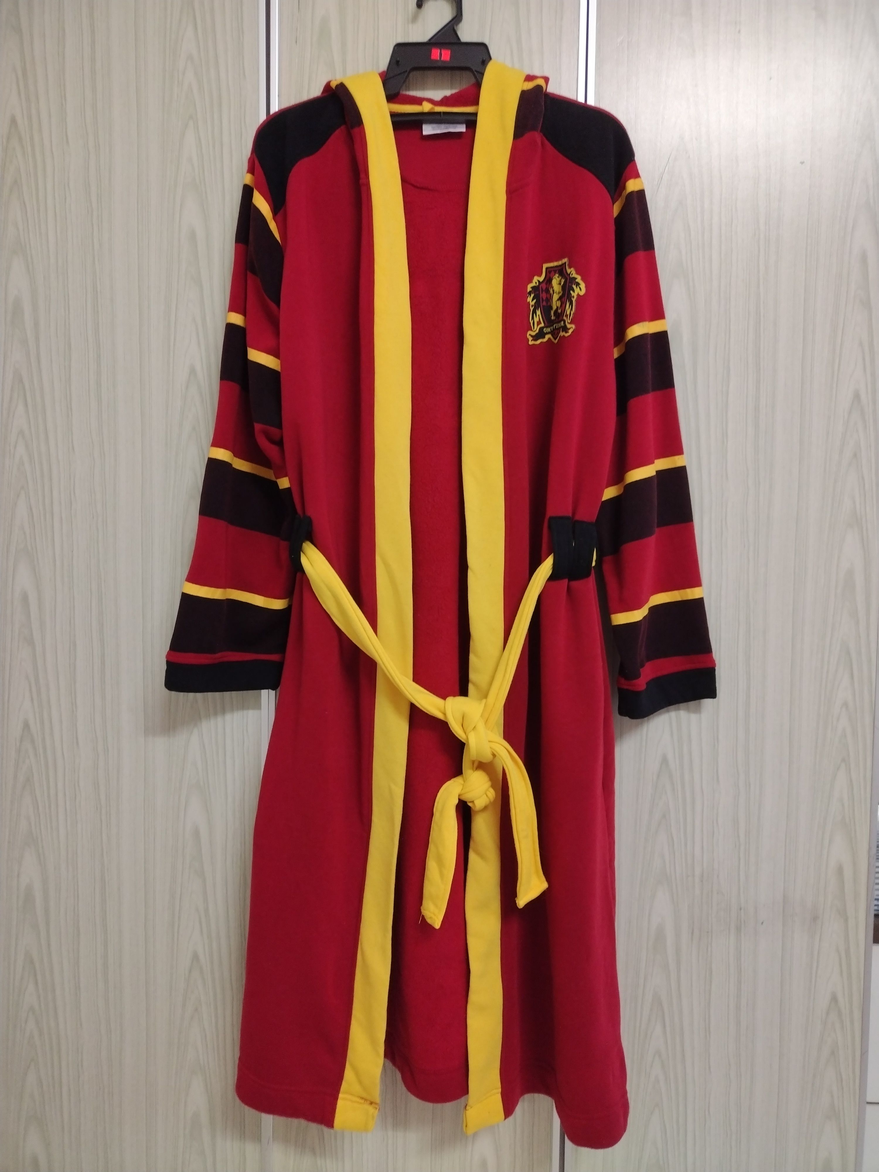 image of Avant Garde x Long Clothing Harry Porter Long Hooded Robe Pyjama Official Merchandise 17 in Red (Si