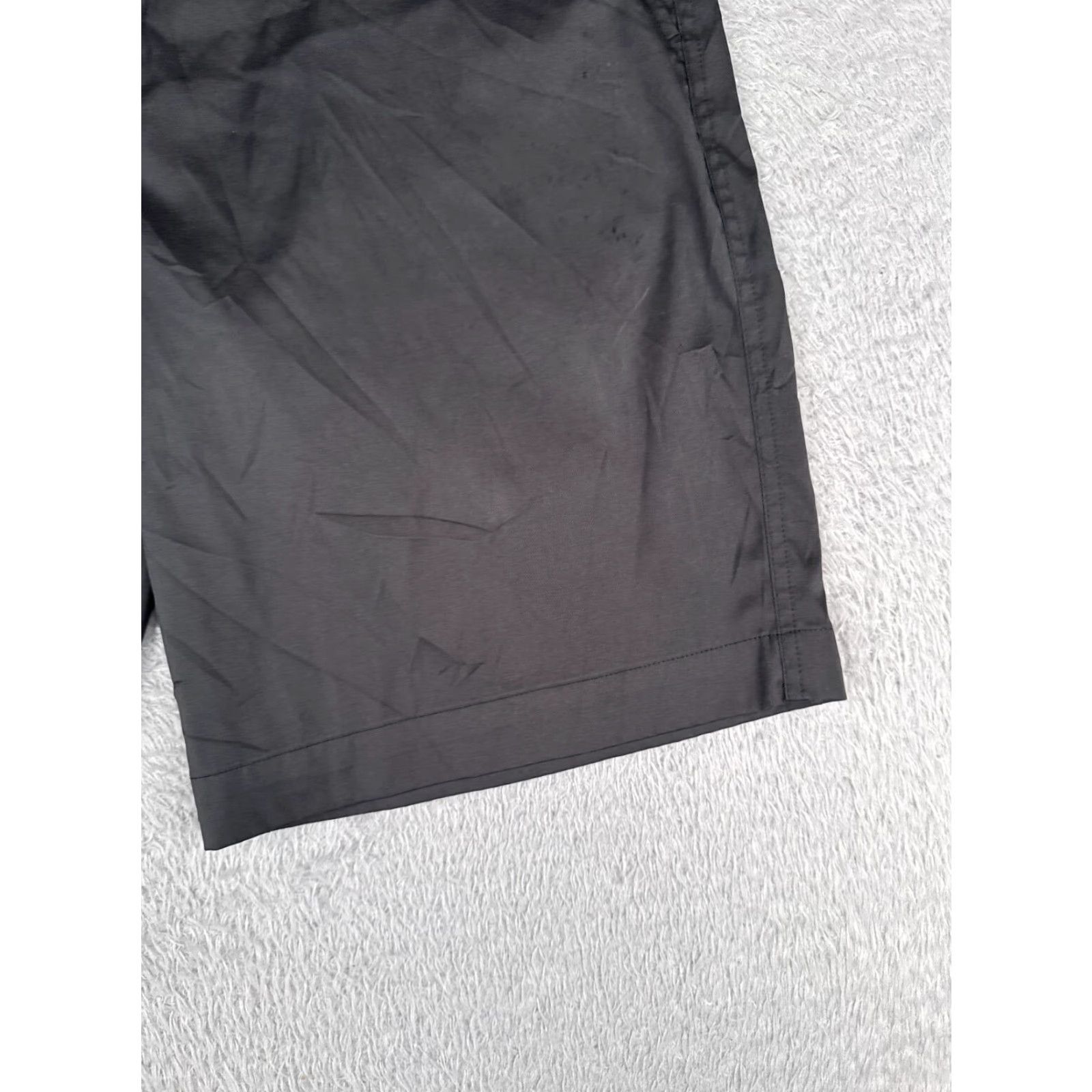 Nike Nike Shorts Mens 36 Gray Polyester Blend Golf Outdoor 30x11 Modern Athletic Activewear Casual Travel Mens Short Grey Nike Short 30x11 Size US 36 / EU 52 - 2 Thumbnail