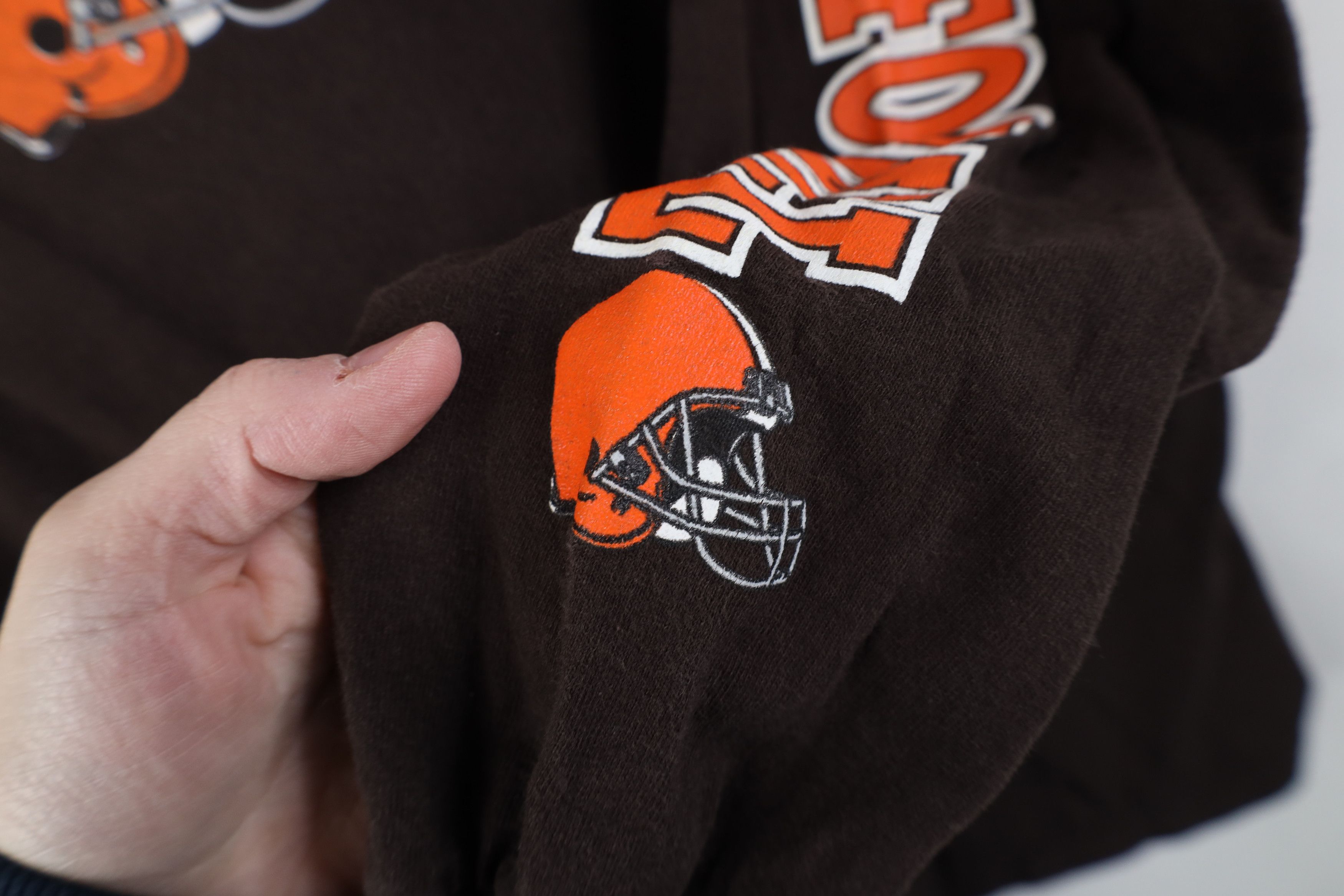 Vintage Vintage Y2K NFL Browns Football Long Sleeve T-Shirt Size US L / EU 52-54 / 3 - 7 Thumbnail