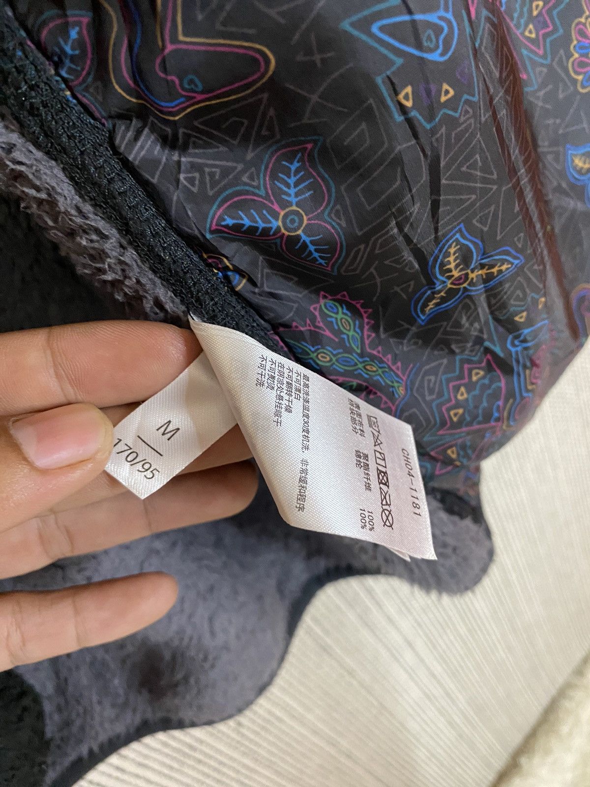 Japanese Brand 🔥outdoor brand chums fleece jacket nice design Size US M / EU 48-50 / 2 - 8 Thumbnail