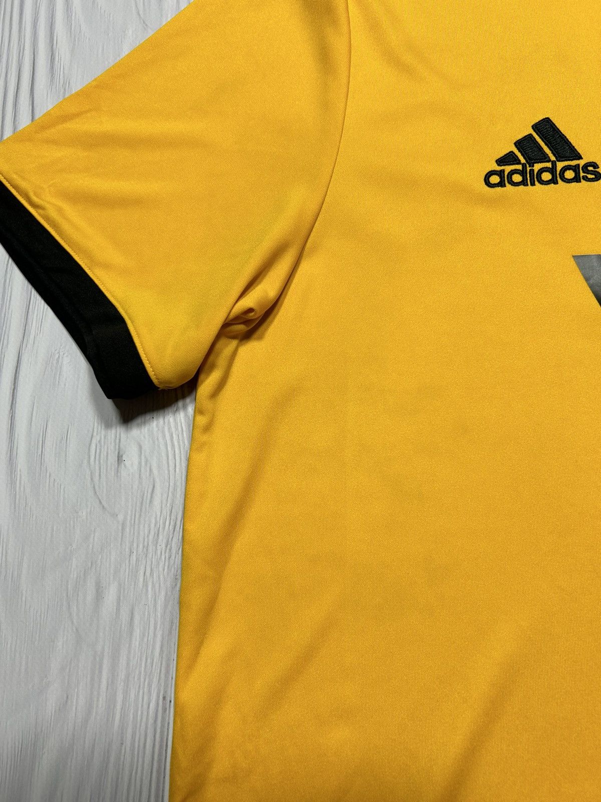 Adidas Wolverhampton 2018/19 Adidas Soccer Jersey Size L Size US L / EU 52-54 / 3 - 7 Thumbnail