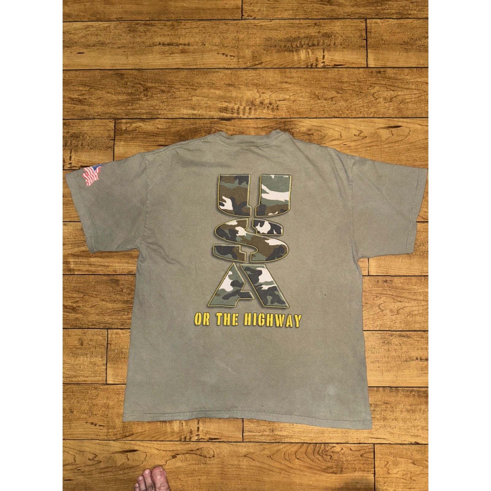 Realtree Brooks And Dunn Country Real Tree Olive Green T-Shirt Camouflage L Men USA Camouflage Tee 21x25 Large Womens/Mens Size US L / EU 52-54 / 3 - 5 Thumbnail