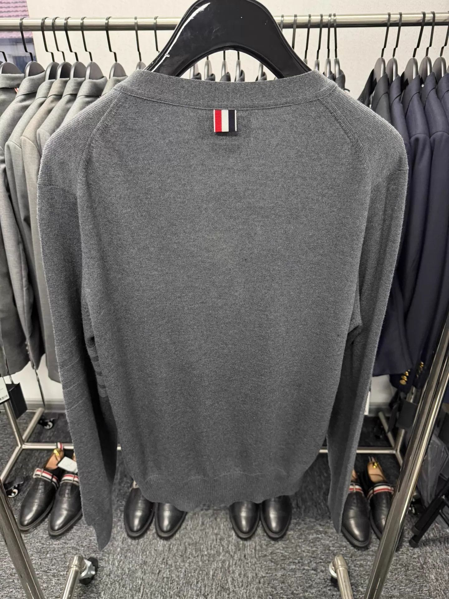 Thom Browne Thom Browne 4-Bar Wool Cardigan Dark Gray Size 3 Size US L / EU 52-54 / 3 - 2 Thumbnail