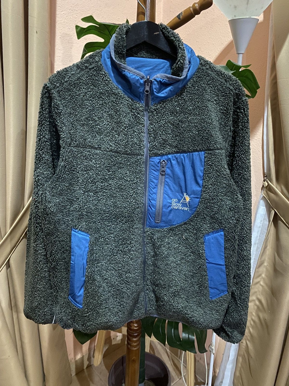 VINTAGE GO SLOW CARAVAN REVERSIBLE JACKET
