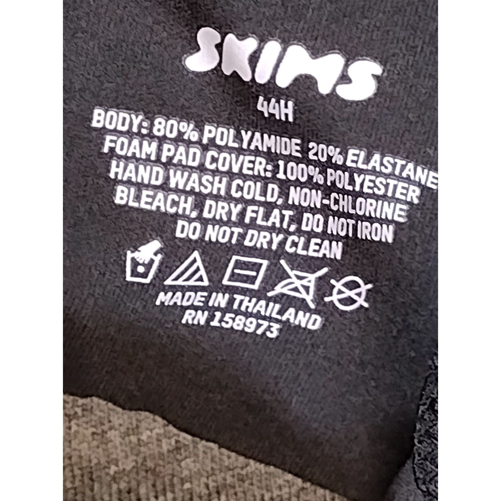 SKIMS SKIMS Fits Everybody Strapless Wired Bra Onyx 44H - Women's Bra - Strapless Underwire - 44H - Black - Designer - 90s? Size ONE SIZE - 6 Thumbnail