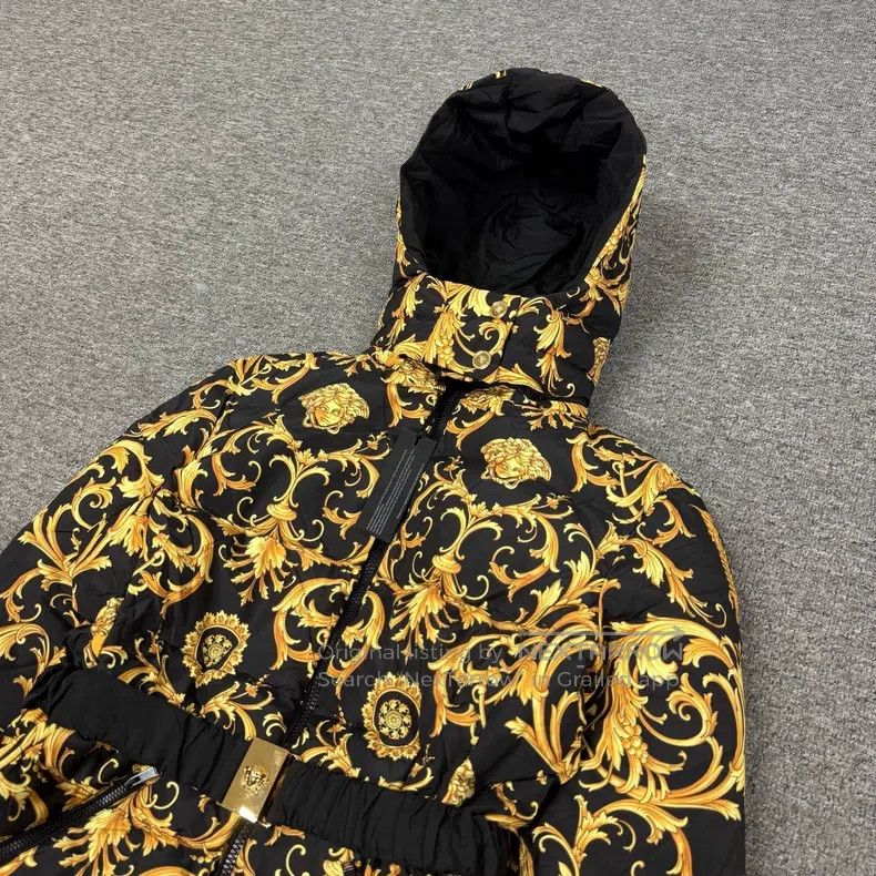Versace Versace Baroque full print waist down jacket Size L / US 10 / IT 46 - 3 Thumbnail