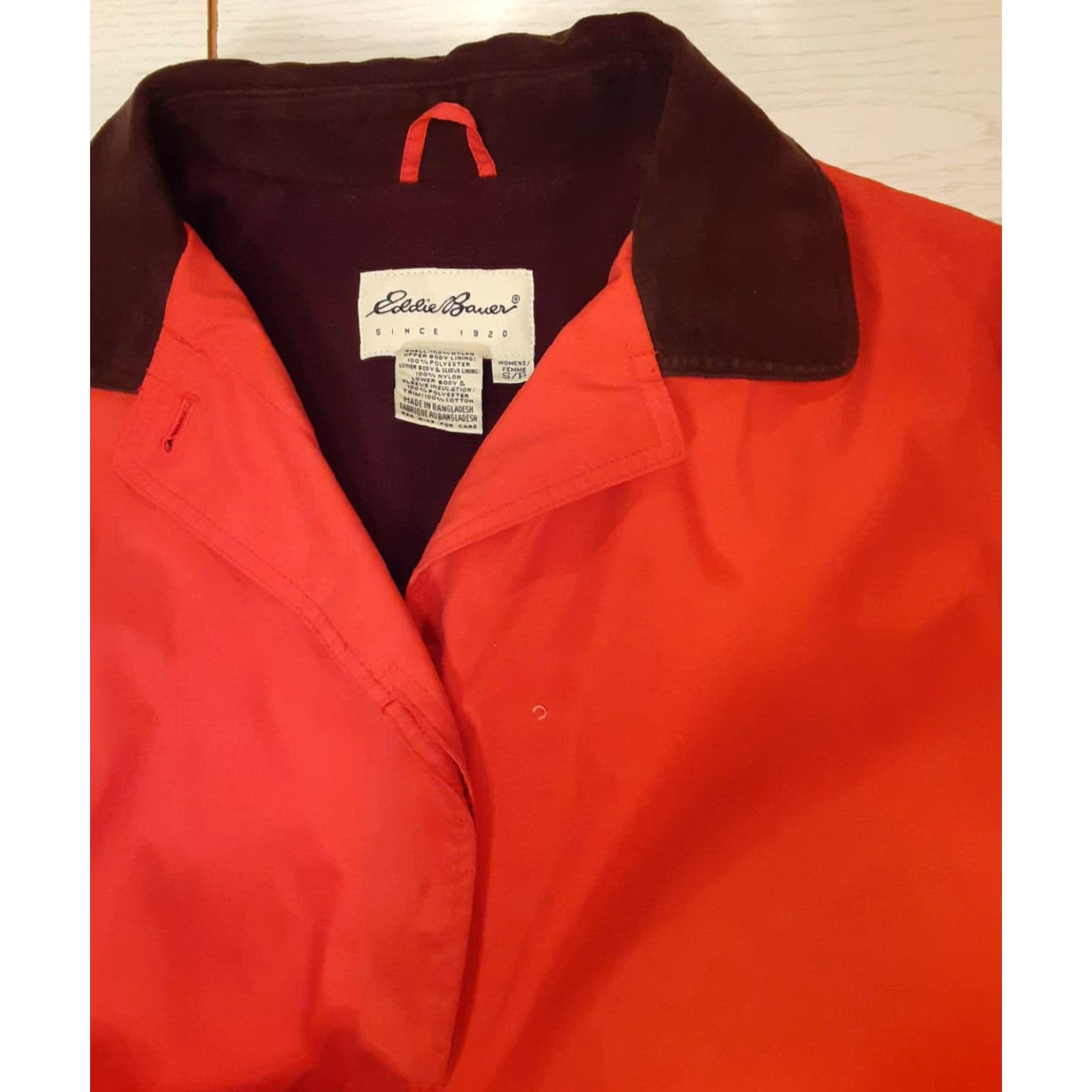 Eddie Bauer VINTAGE Eddie Bauer Red Barn Style Coat Womens S Red Quilted Nylon Full Zip Outdoor 30in Long Pit to Pit 21in - Womens Size S / US 4 / IT 40 - 5 Thumbnail
