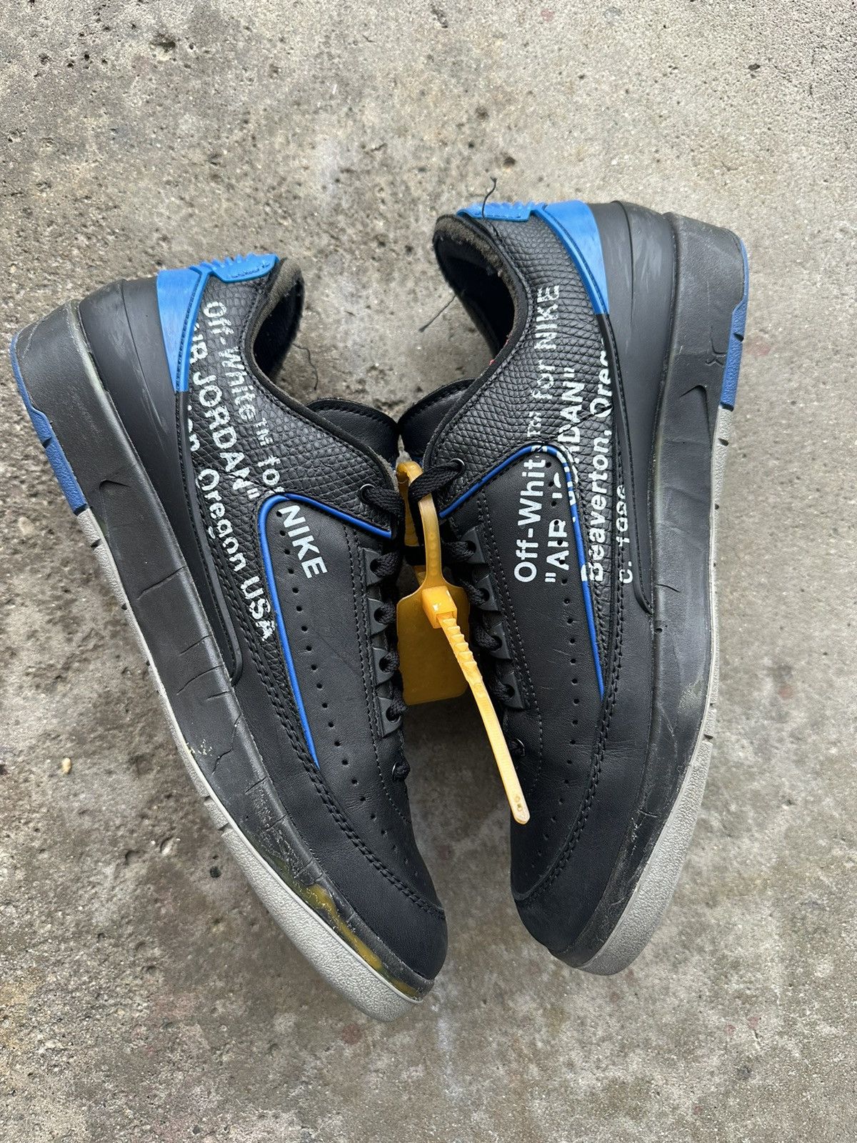 Jordan Brand × Off-White Nike Off-White Air Jordan 2 Low Black Varsity Royal size 10 Size US 10 / EU 43 - 2 Thumbnail