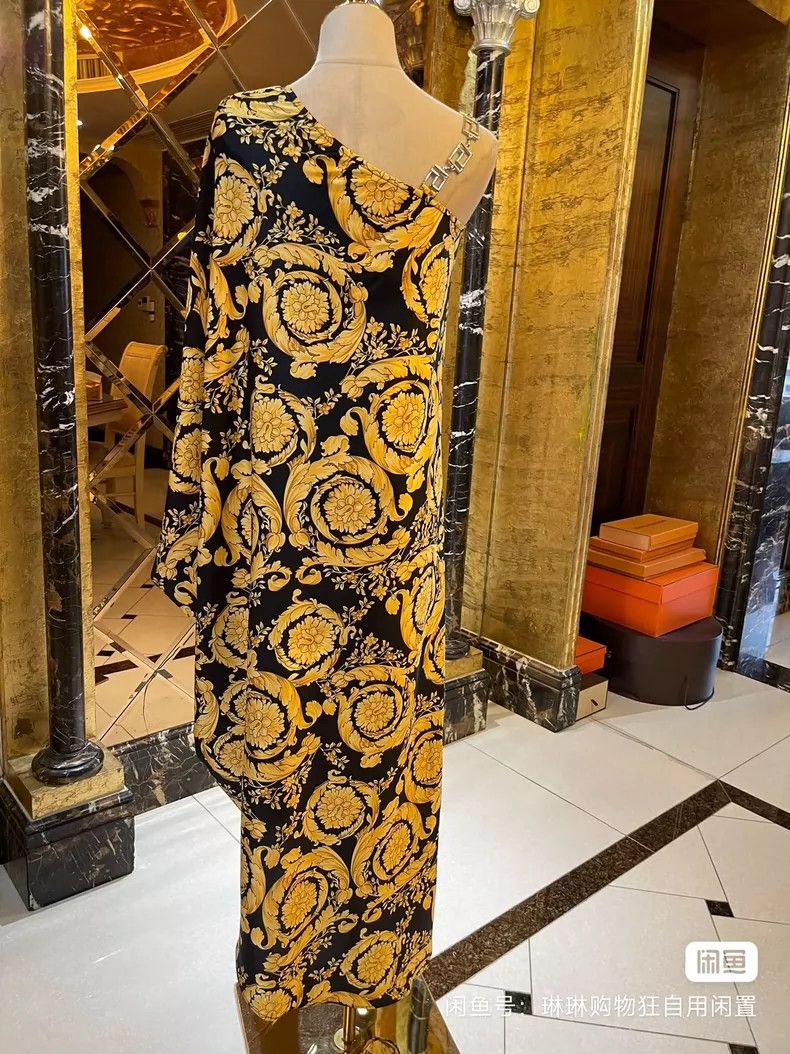 Versace Versace Silk Greek goddess cape dress Size M / US 6-8 / IT 42-44 - 5 Thumbnail