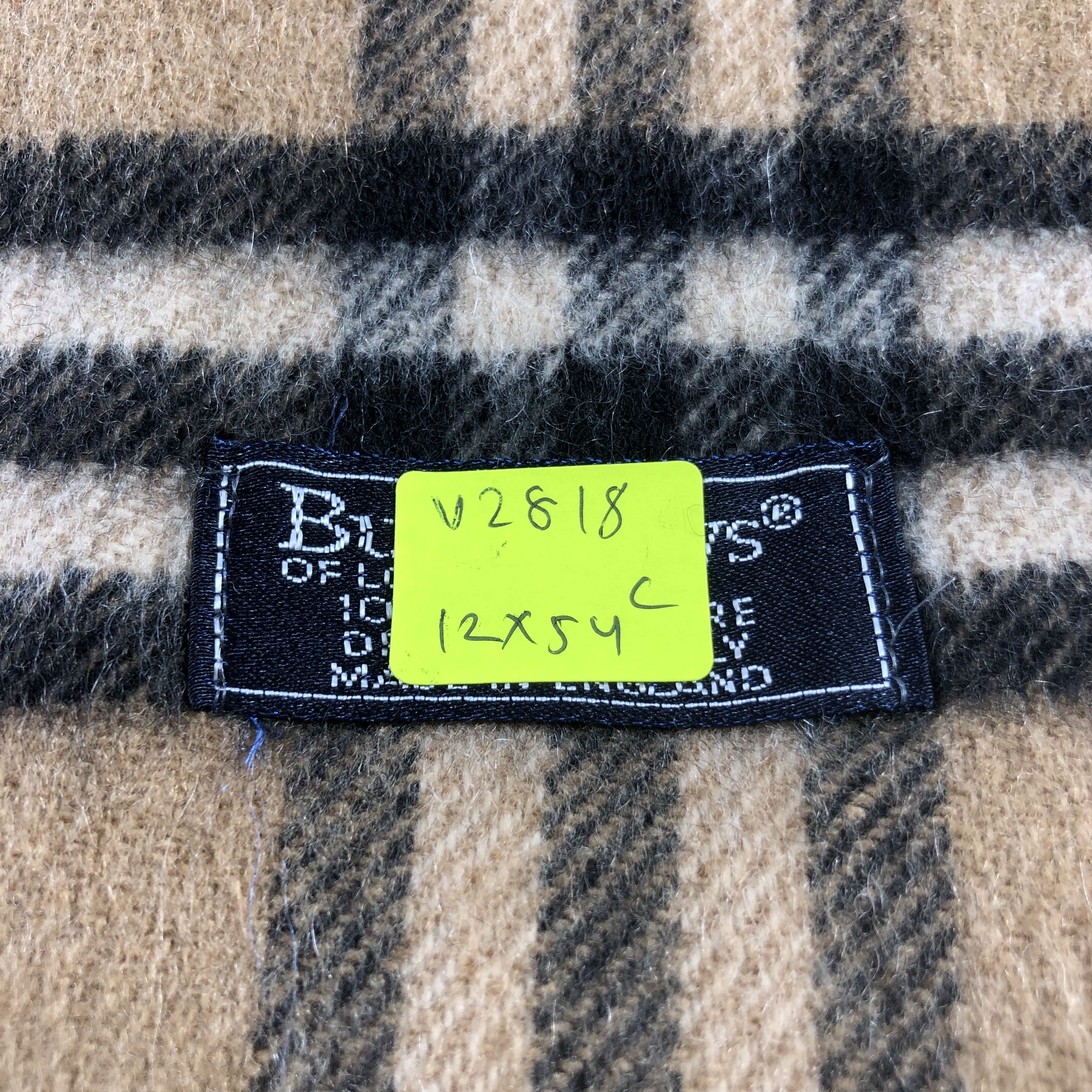 Burberry Burberrys Nova Check Tanned Cashmere Scarf Muffler V2818 Size ONE SIZE - 6 Thumbnail