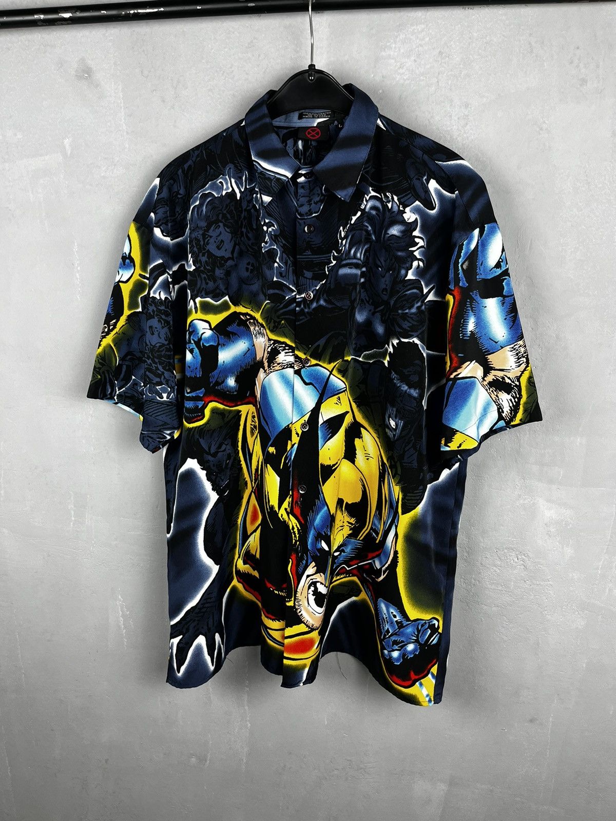 Marvel Comics × Vintage Vintage 2001 button shirt crazy wolverine graphics rare L Size US L / EU 52-54 / 3 - 4 Thumbnail