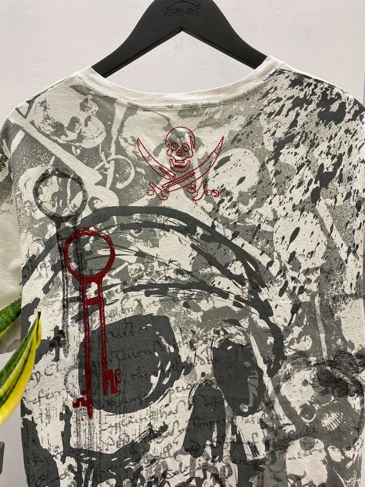 Disney × Vintage Pirates of the Caribbean t shirt Movie Disney Rare Vintage Size US M / EU 48-50 / 2 - 23 Thumbnail